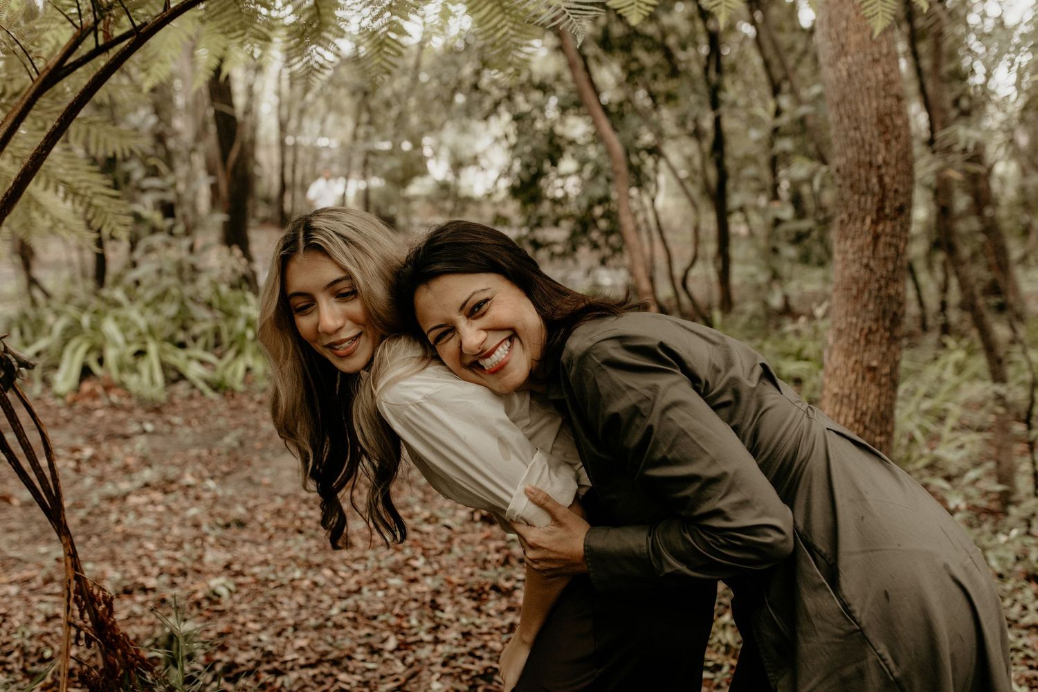 Candid family moments captured in Cape Town

Natural family portraits with Cape Town scenery

Family photography that feels effortless in Ca