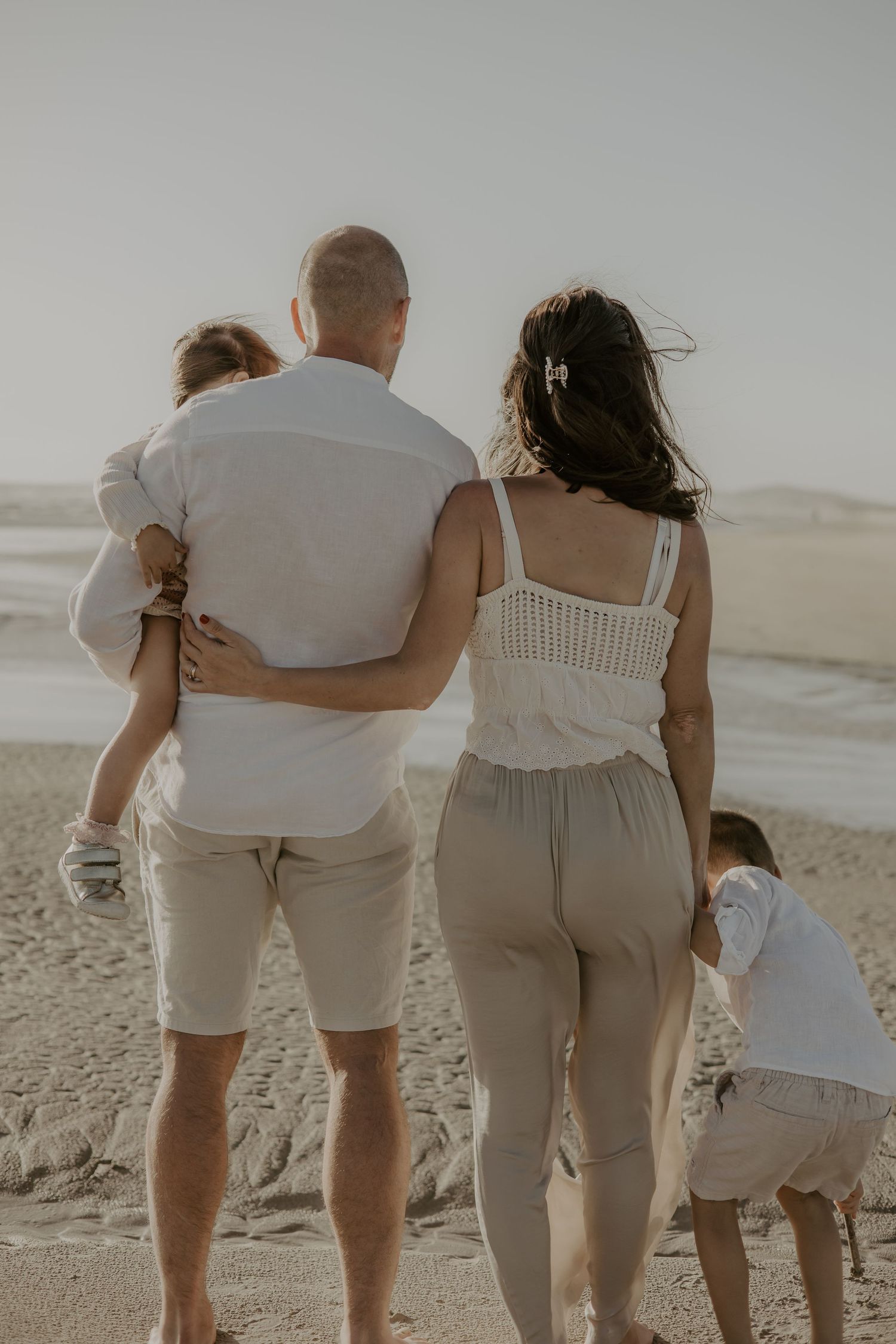 Lifestyle family photography at home or outdoors in Cape Town

Family photos full of warmth and connection in Cape Town

Minimalist family p