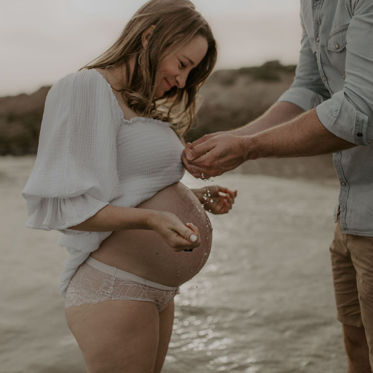 Pregnancy photographer in Cape Town specialising in natural, emotional and timeless maternity images