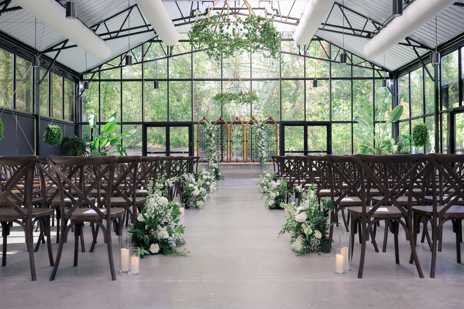 WEDDING PHOTOGRAPHER & EVENT STYLIST IN STAUNTON VA