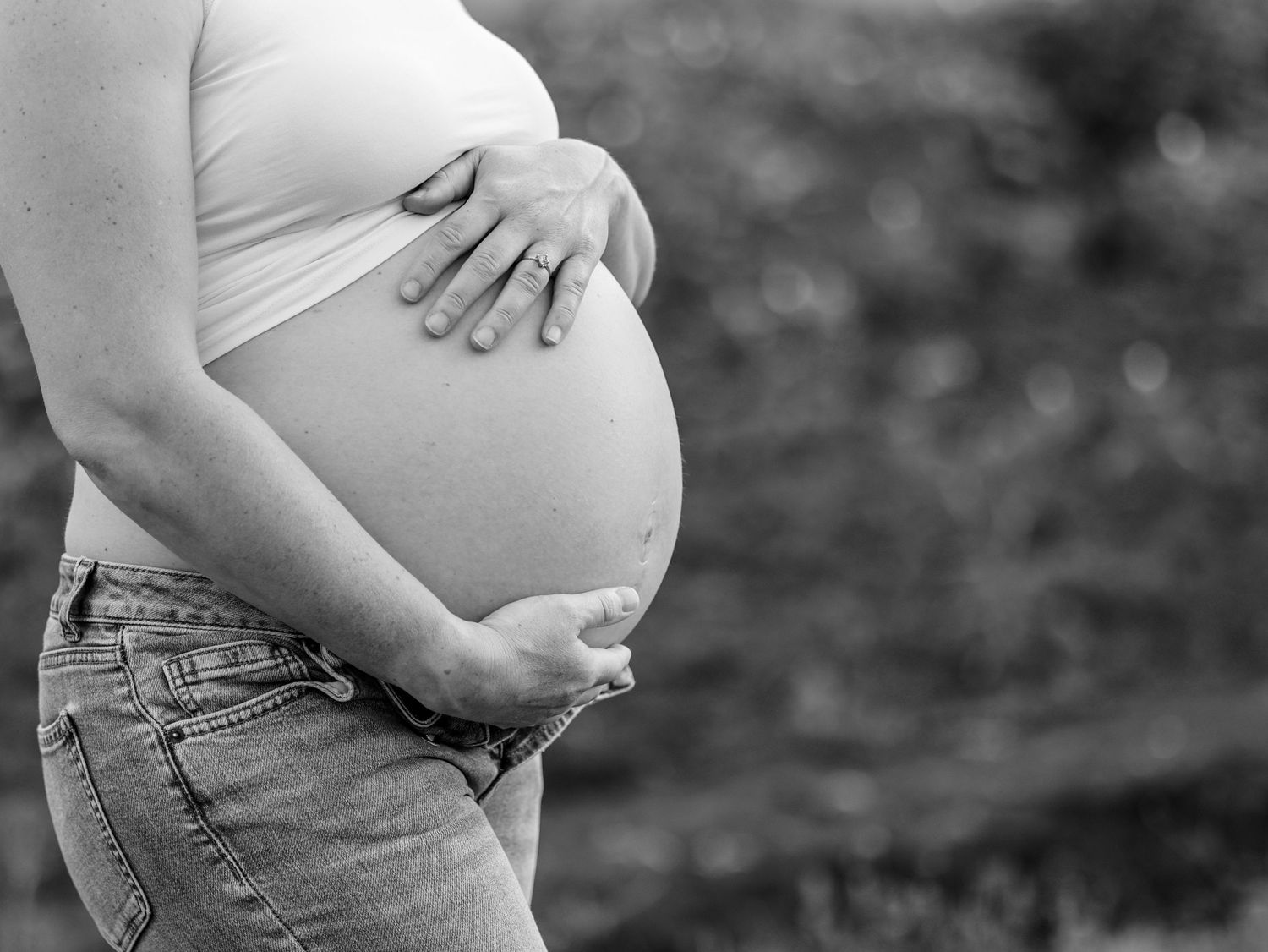 Maternity photos, maternity photoshoot, baby bump photos, maternity photographer