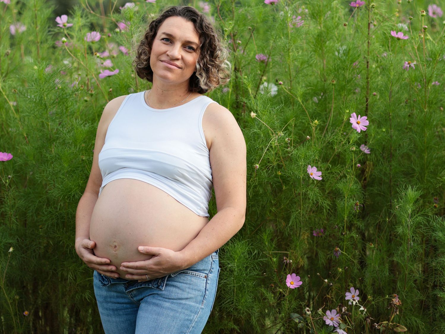Maternity photos, maternity photoshoot, baby bump photos, motherhood, maternity photographer