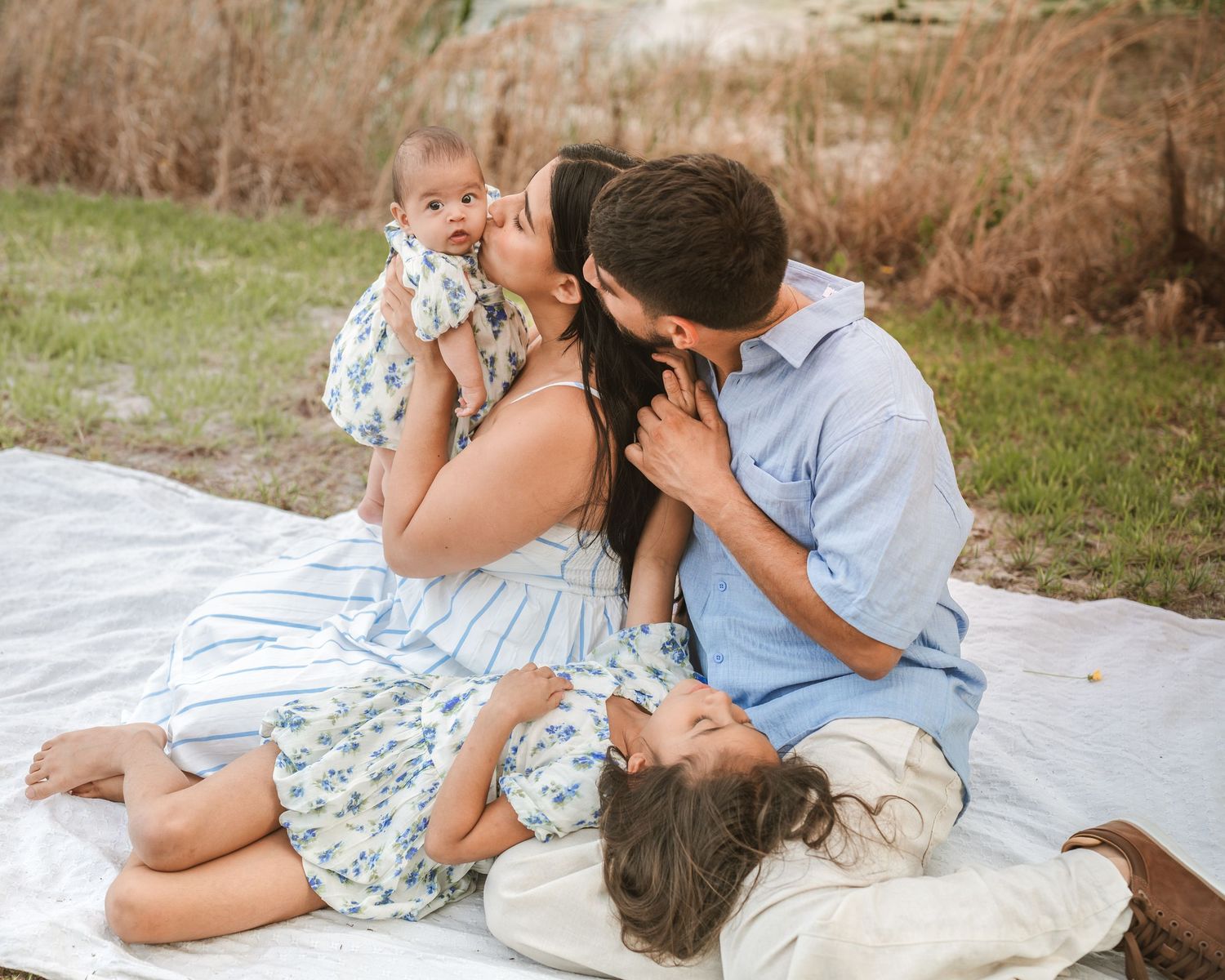 Warm, true-to-life family photography captured during an outdoor Orlando family session.