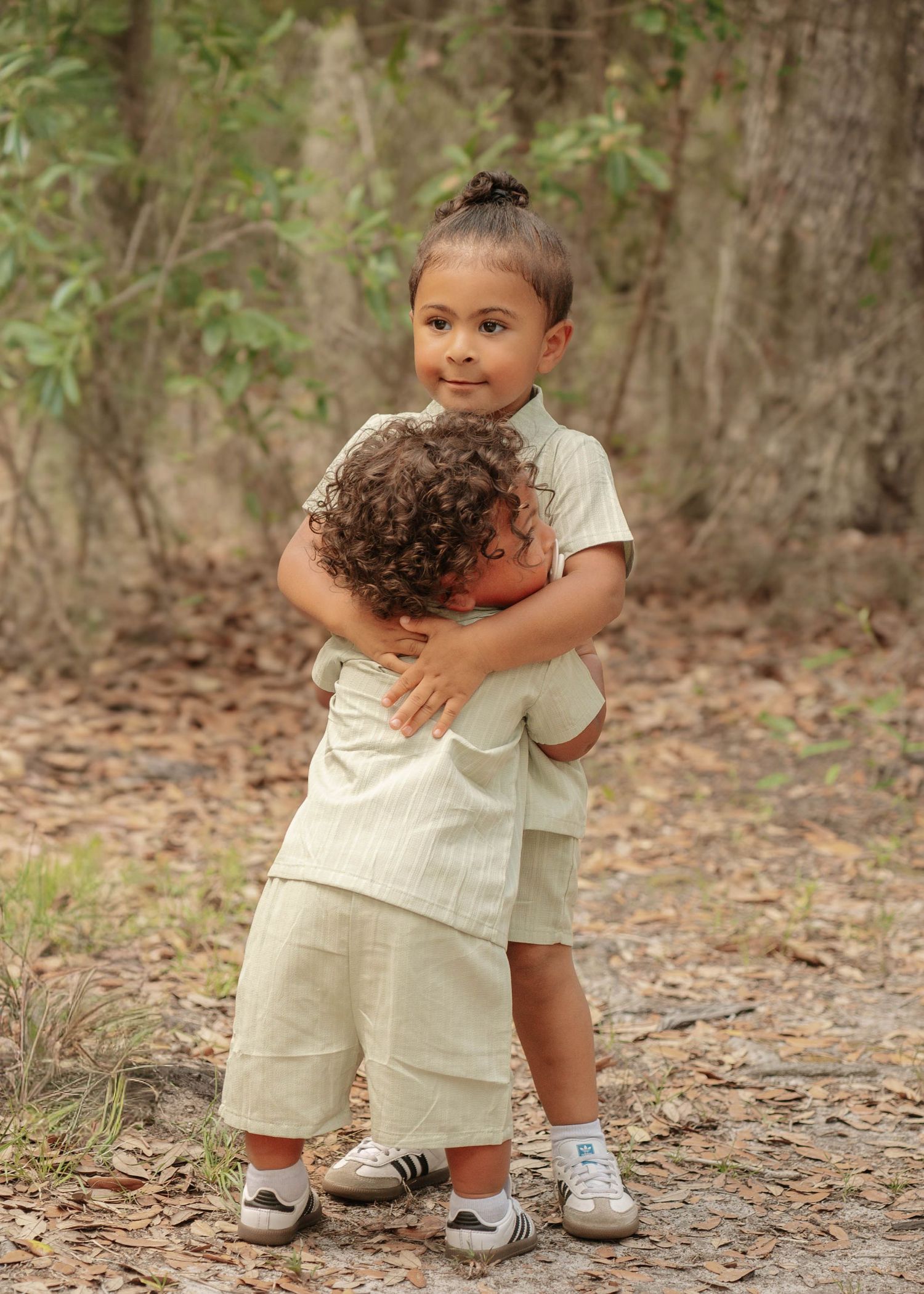 Family photography session at Lake Runnymede Conservation Area in St Cloud Florida