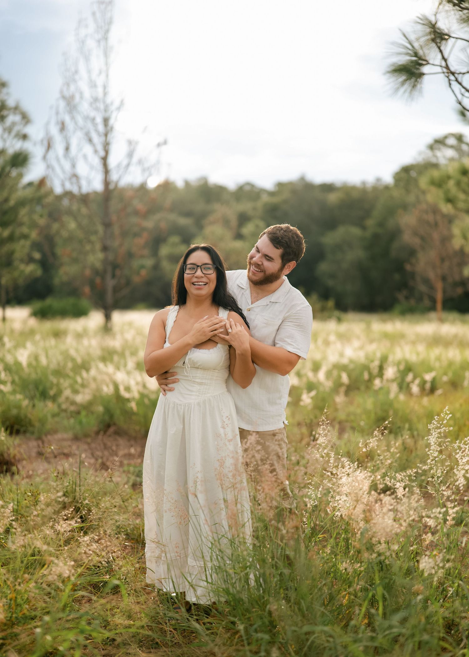 Outdoor engagement photography at Lake Louisa State Park near Orlando