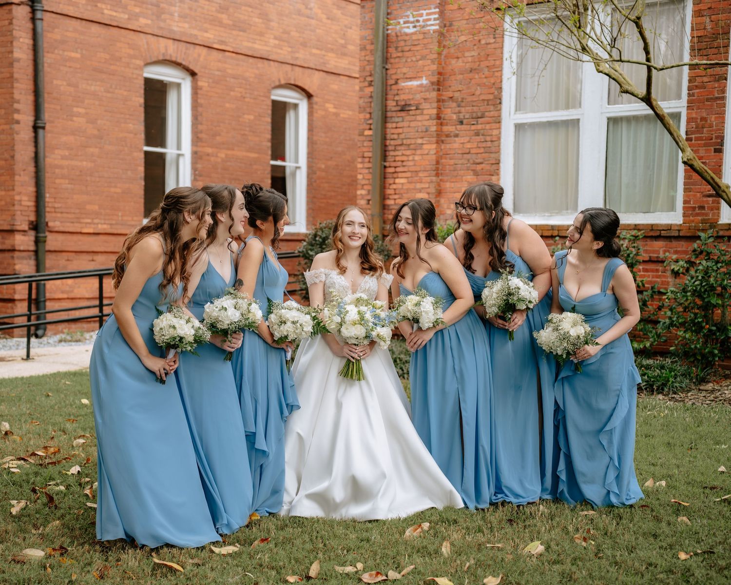 Timeless bridal party portraits captured on the beautiful grounds of Historic Venue 1902.