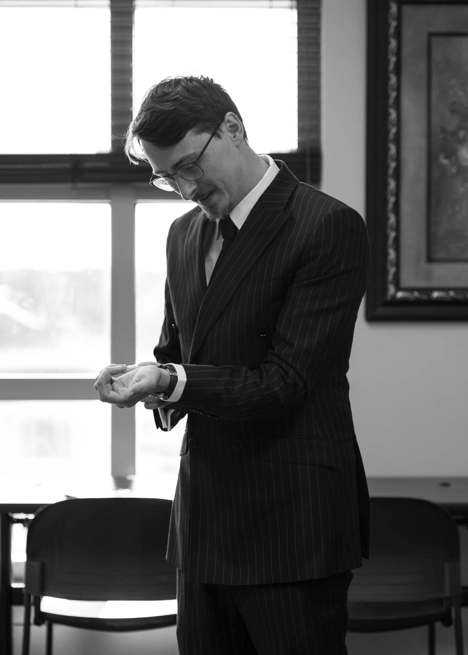 Orlando courthouse elopement portrait of UK groom