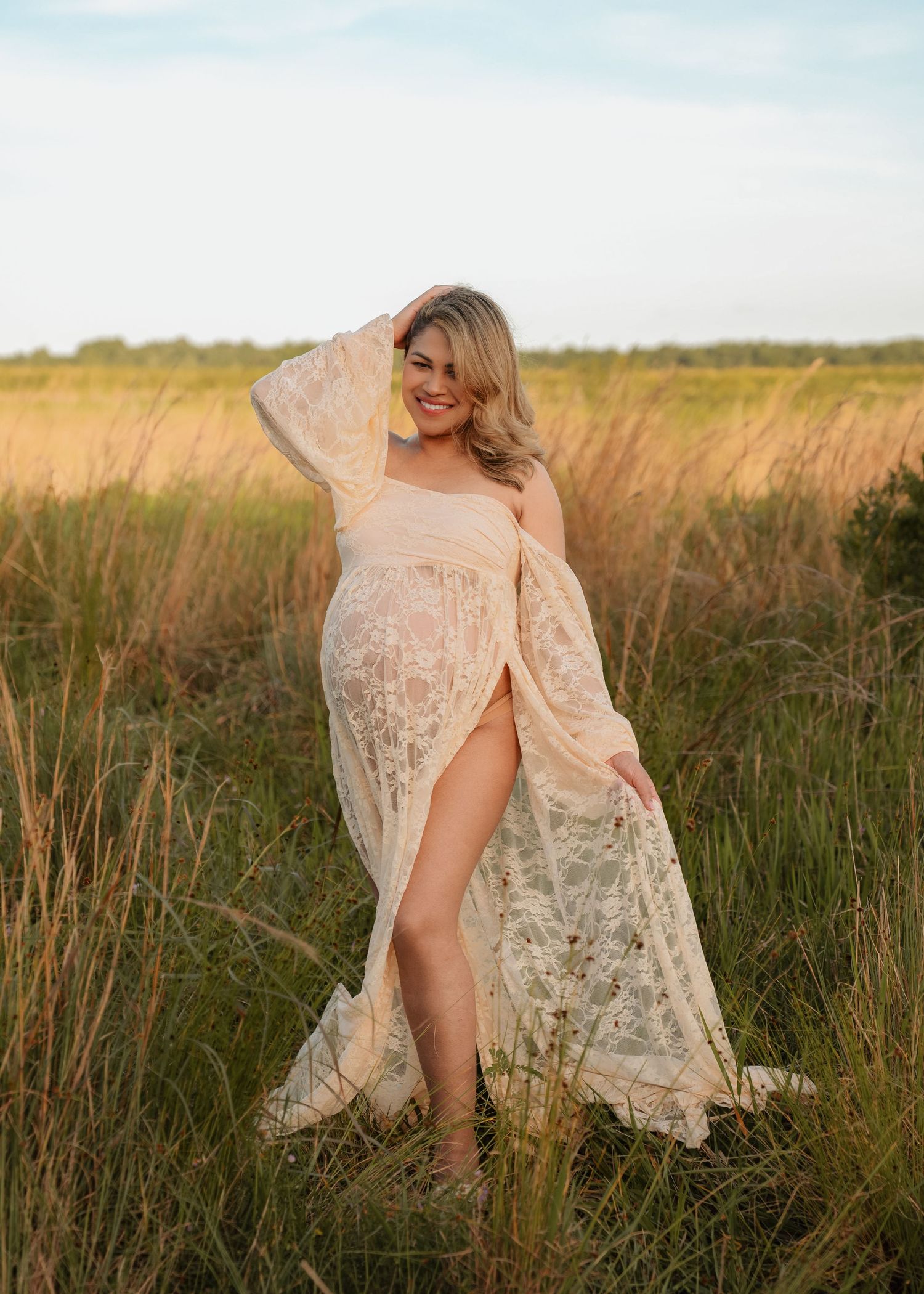 Boho maternity portraits highlighting the natural beauty of Lake Runnymede Conservation Area and the excitement of welcoming a new baby.