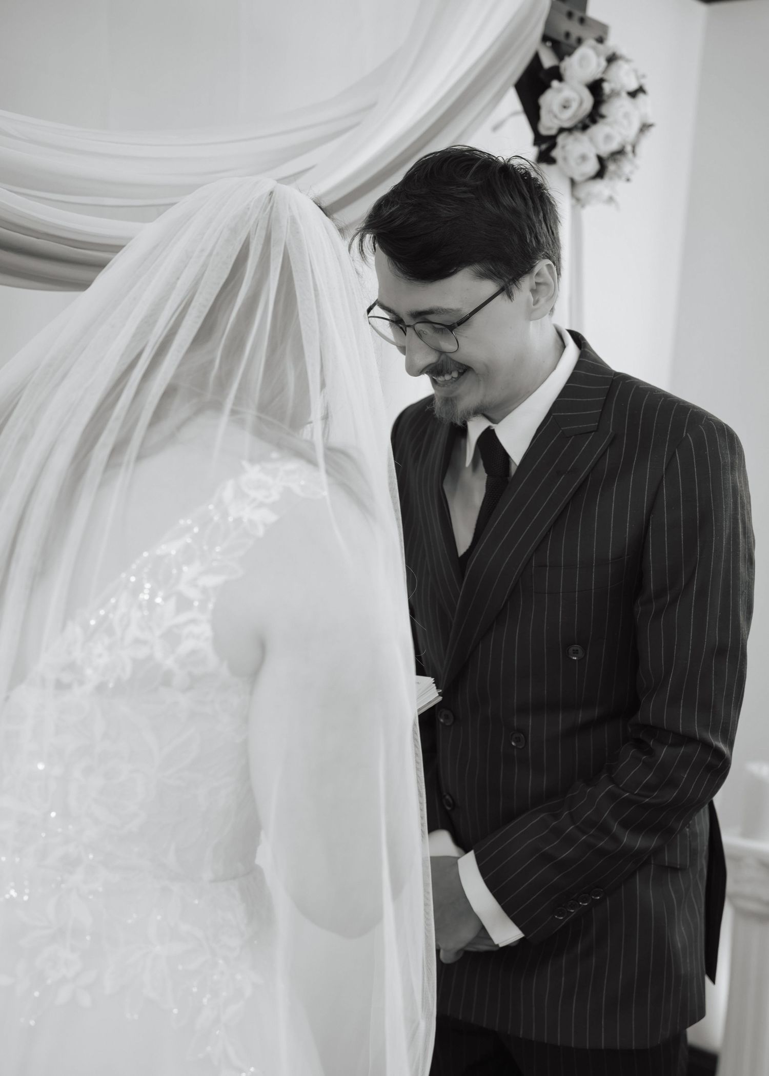 Destination wedding photography at Orange County Courthouse Orlando Florida