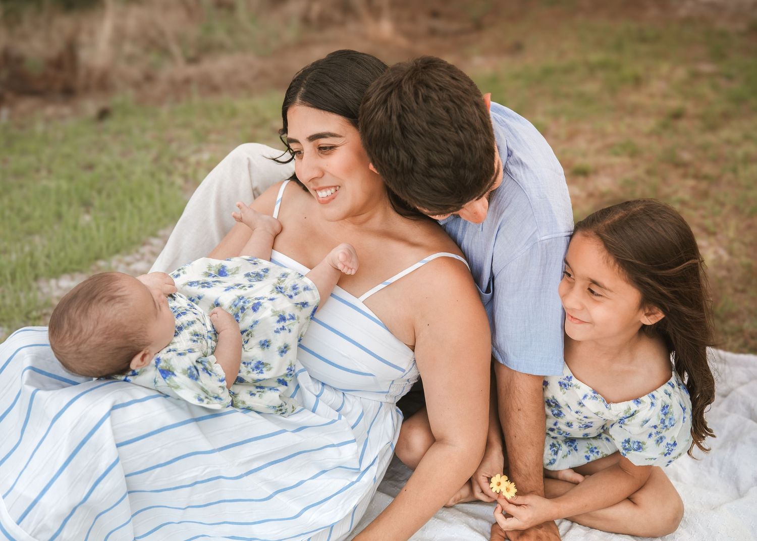 Warm, true-to-life family photography captured during an outdoor Orlando family session.