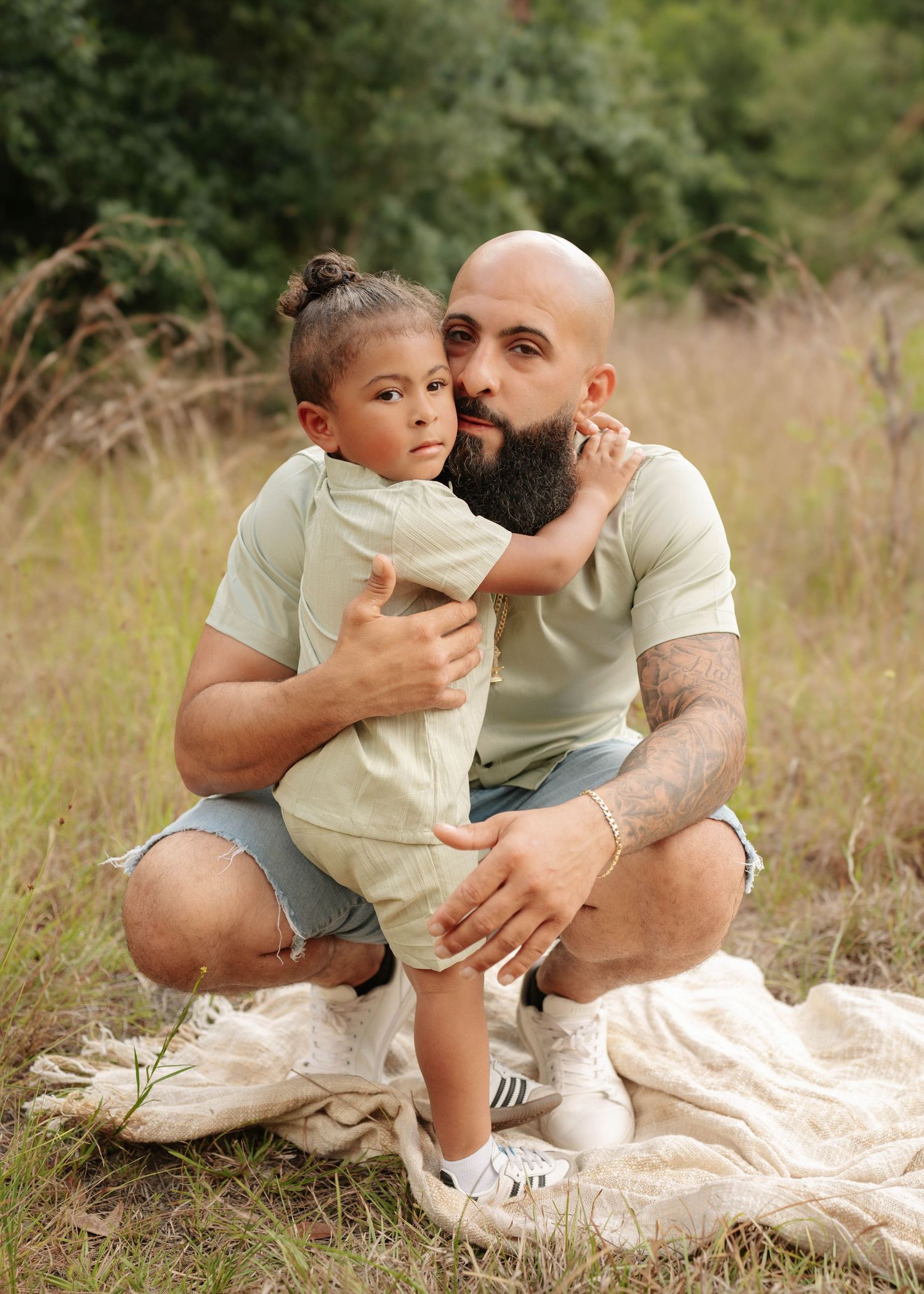 Family photography session at Lake Runnymede Conservation Area near Orlando Florida