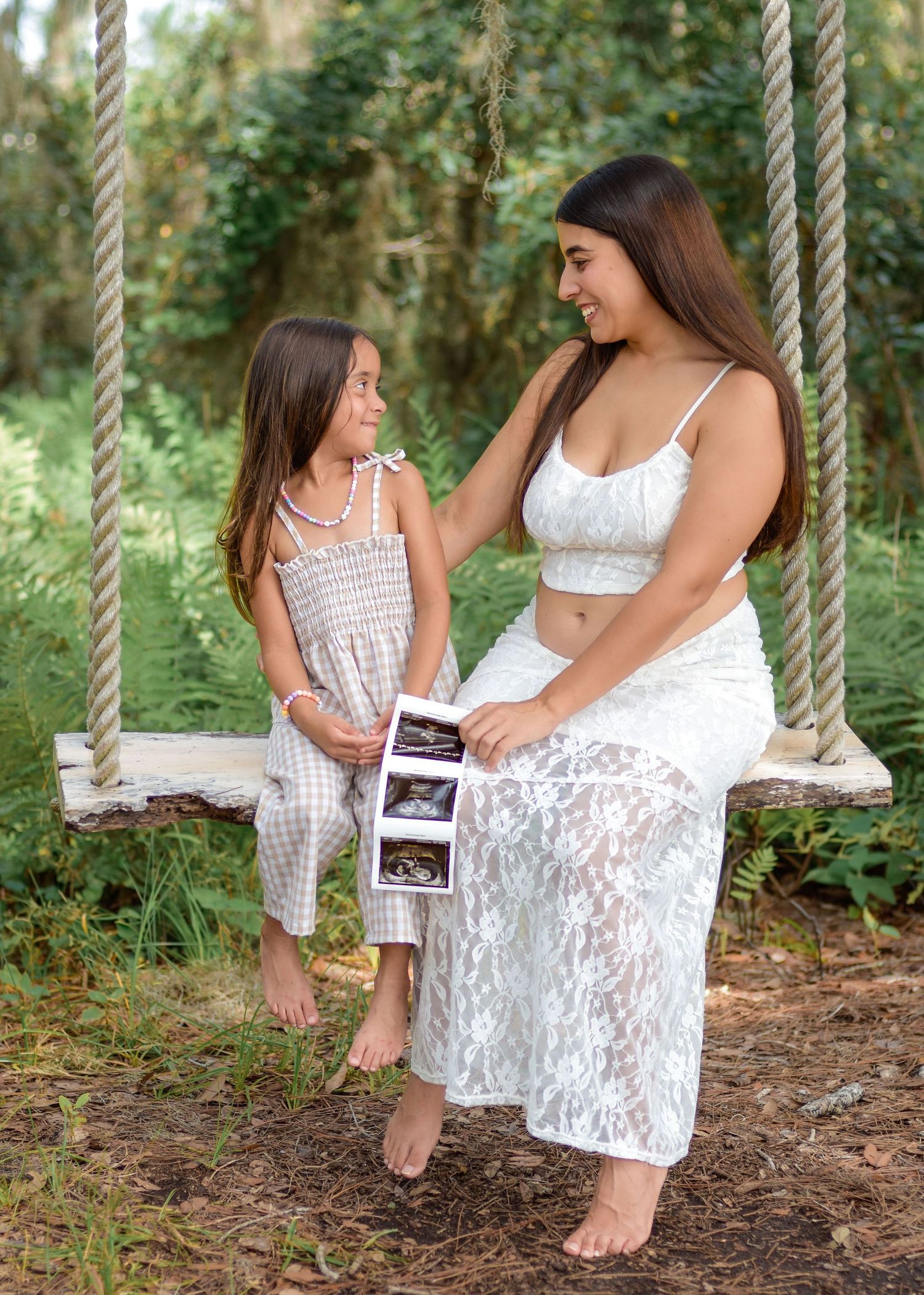 outdoor family maternity session in Central Florida with ultrasound