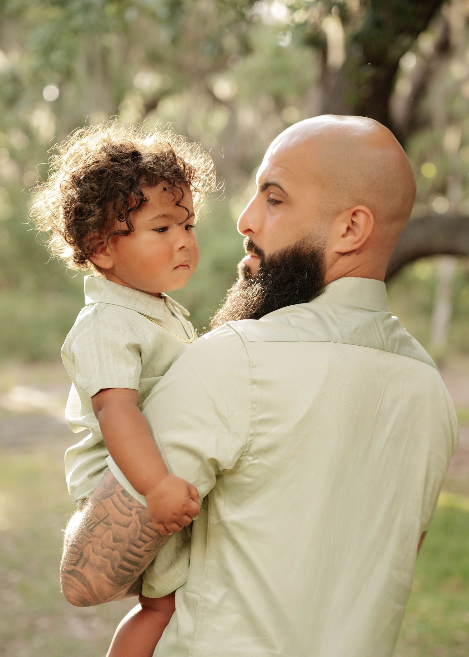 Family photography session at Lake Runnymede Conservation Area near Orlando Florida