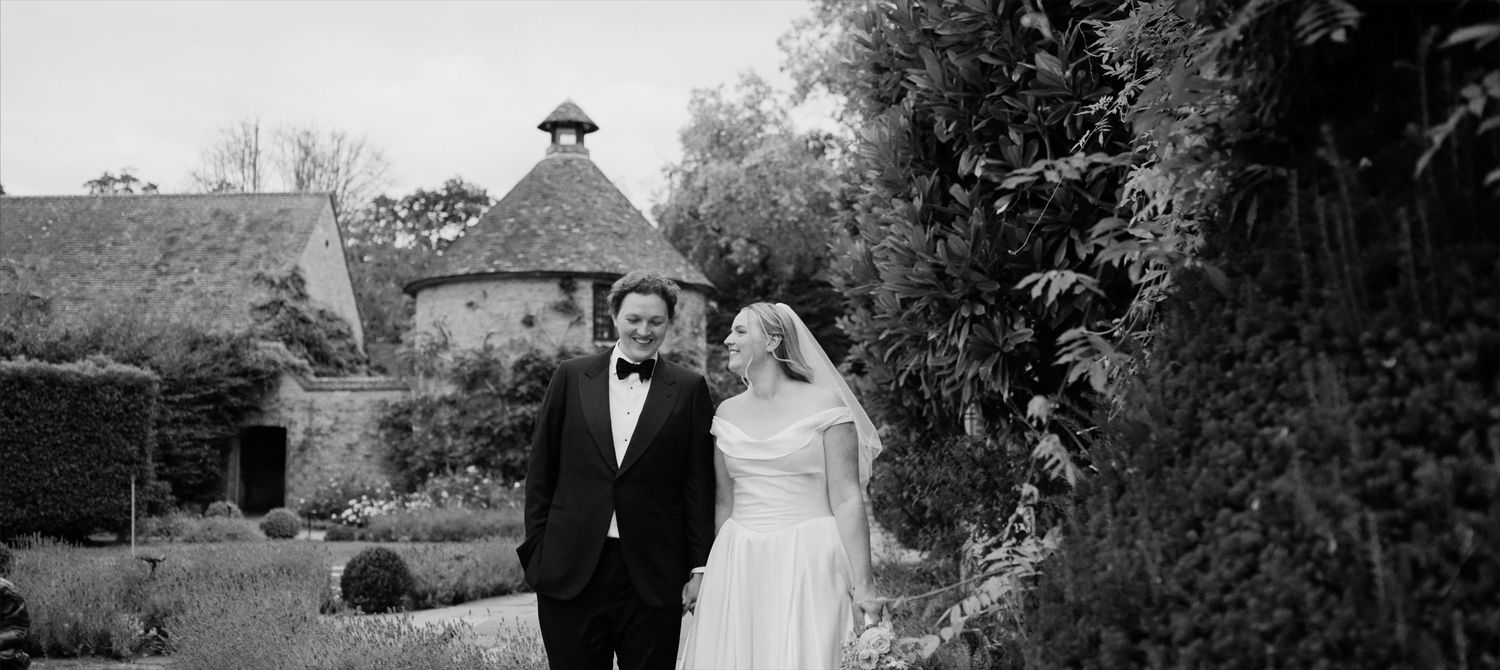 Bride and groom portrait at Le Manoir aux Quat’Saisons Oxfordshire luxury wedding venue
