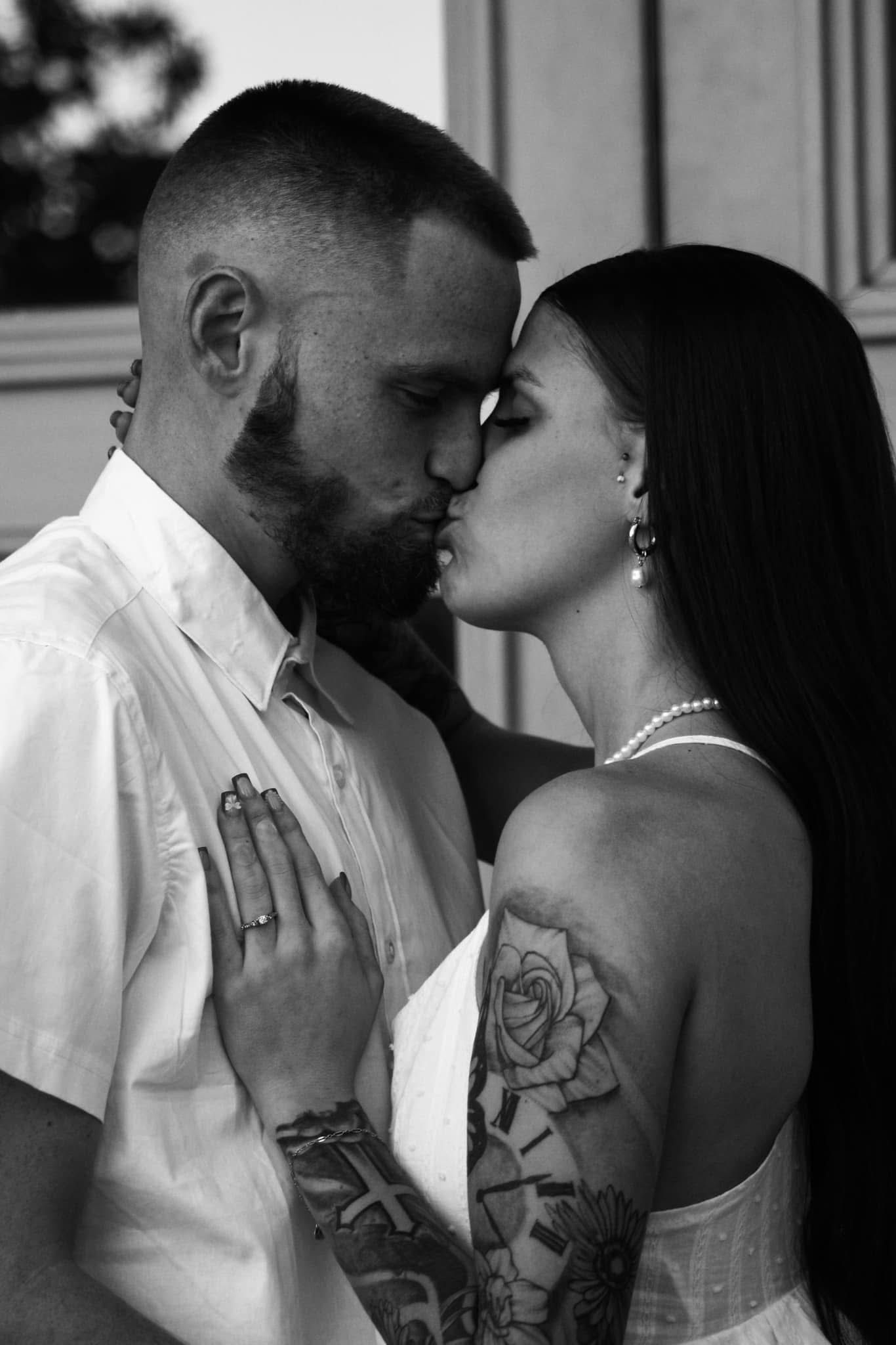 Central Florida couples photographer specializing in romantic portraits, natural posing, and authentic moments that tell your love story.