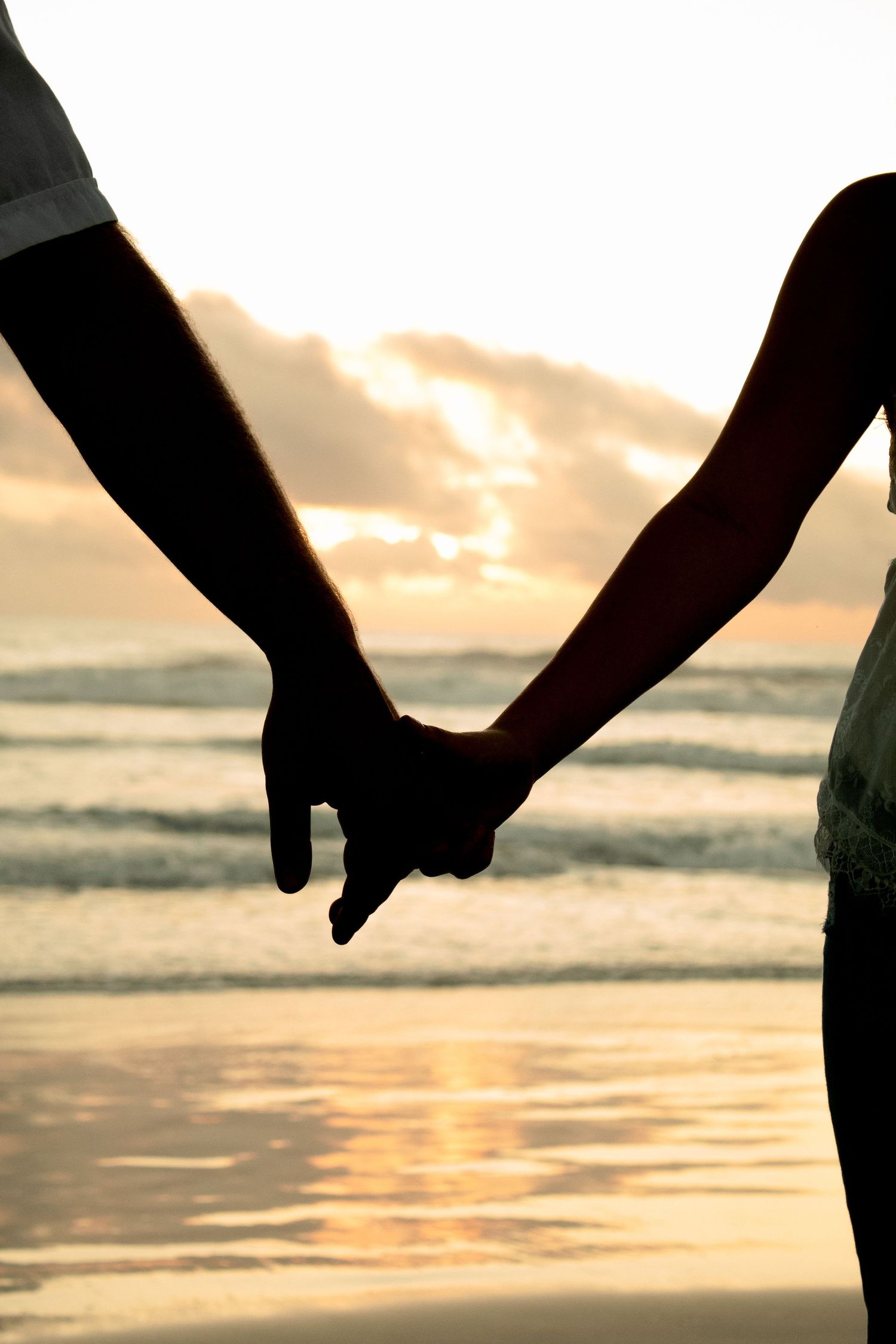 Central Florida couples photographer specializing in romantic portraits, natural posing, and authentic moments that tell your love story.