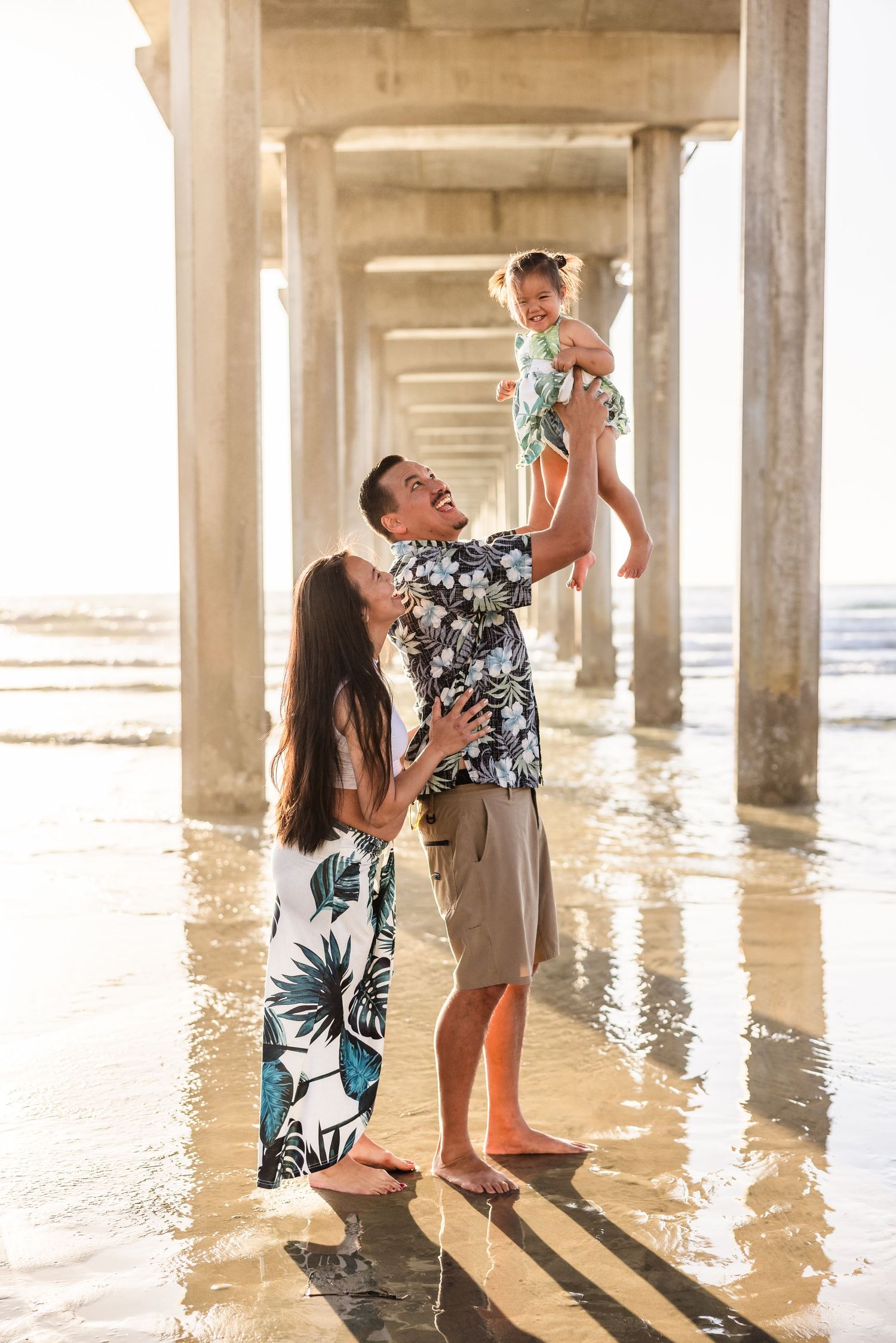 Jenny Thai Photography - San Diego Family Photographer - Family Beach Photos at La Jolla Scripps Pier