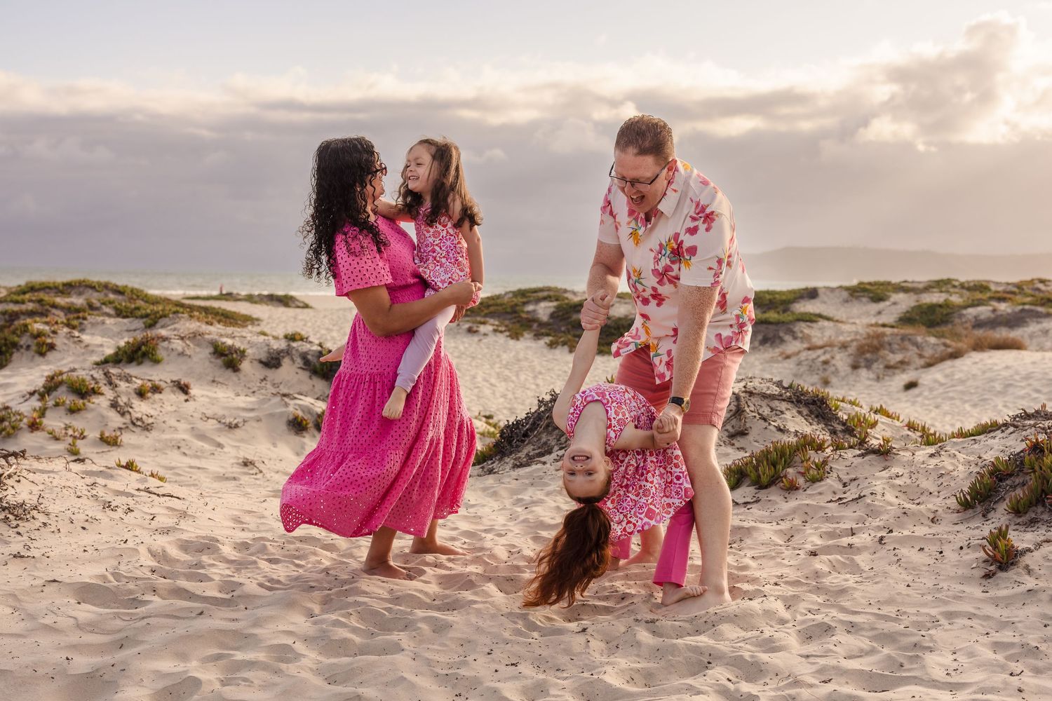 Jenny Thai Photography offering fall and Holiday mini sessions - San Diego Family Photographer - Family Beach Photos