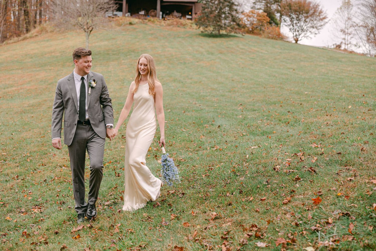 micro wedding photographer based in Asheville, North Carolina, who tells wedding and elopement stories in the Southeastern US and Ireland