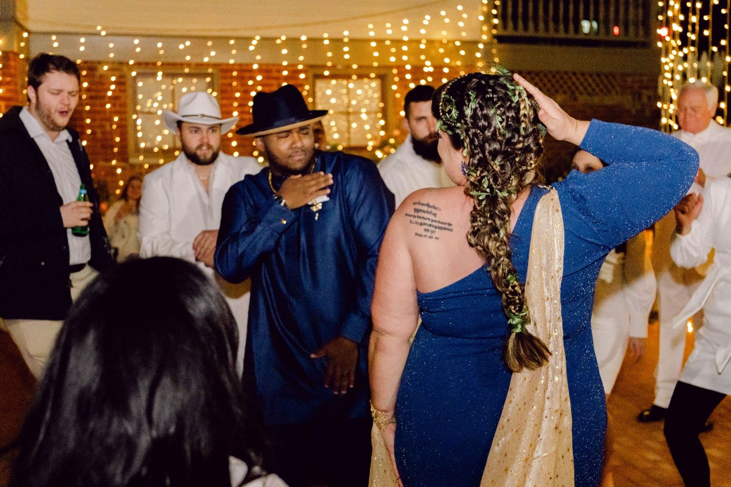 Kalli Hicks is a photographer based in Asheville, North Carolina, who tells wedding and elopement stories in the Southeastern US and Ireland