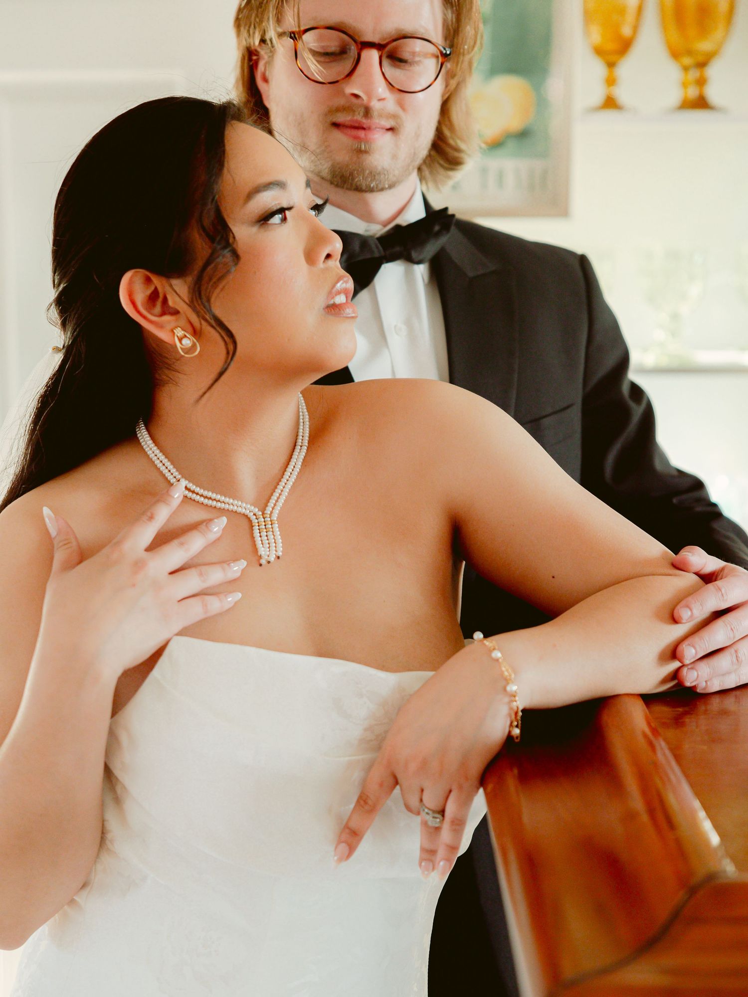 Explore this elegant Southern intimate wedding and elopement inspiration for couples getting married in the Southeast, pre-wedding portraits