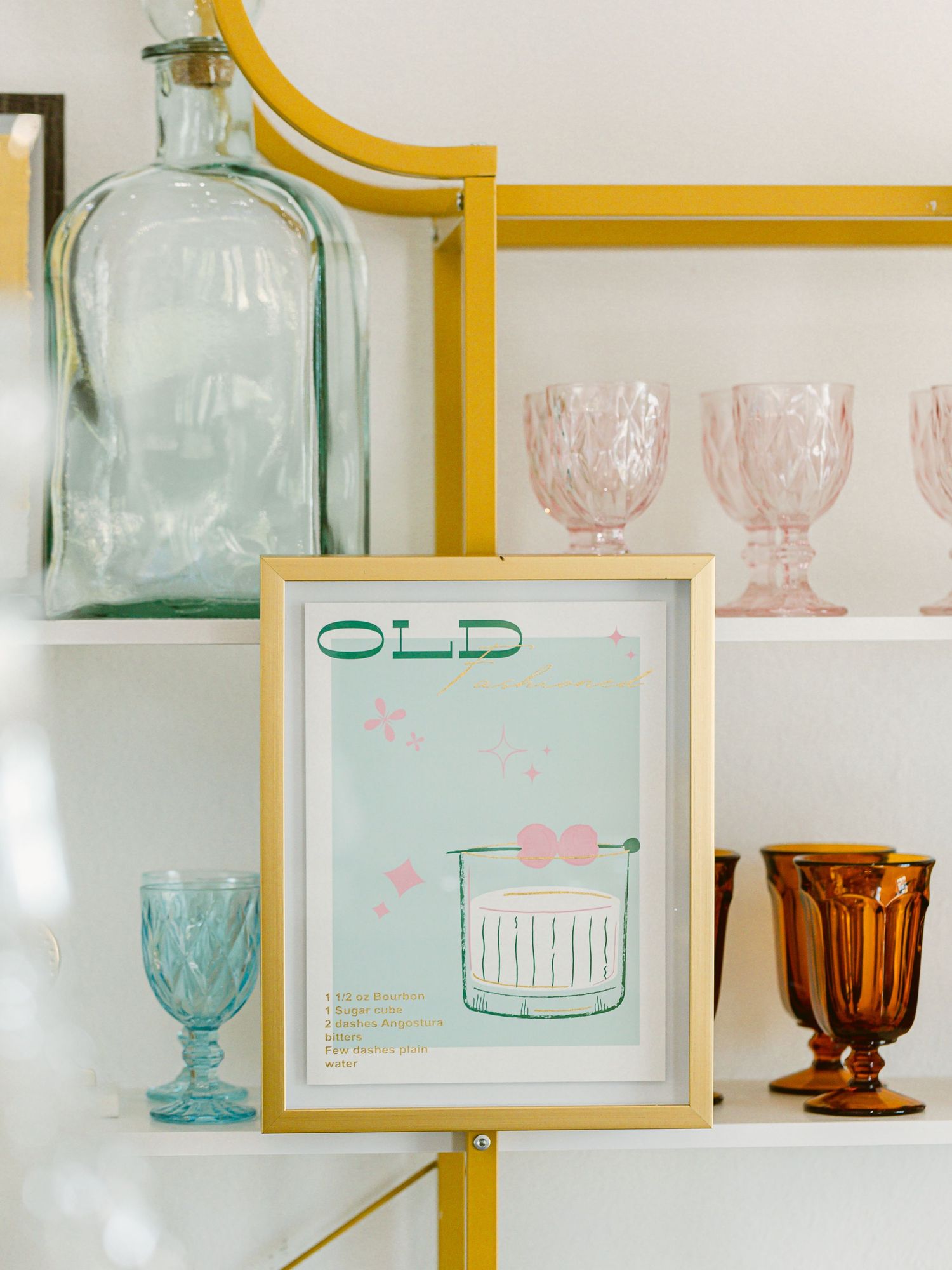 Explore this elegant Southern intimate wedding and elopement inspiration for couples getting married in the Southeast, luxury wedding photos