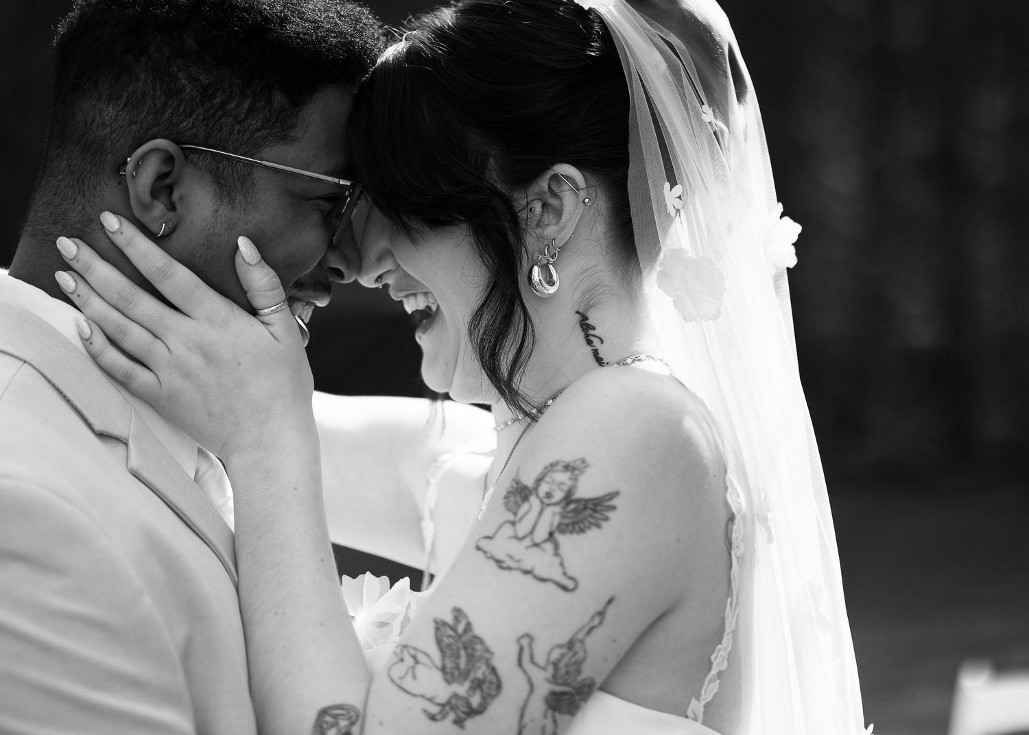 Kalli Hicks is a photographer based in Asheville, North Carolina, who tells wedding and elopement stories in the Southeastern US and Ireland