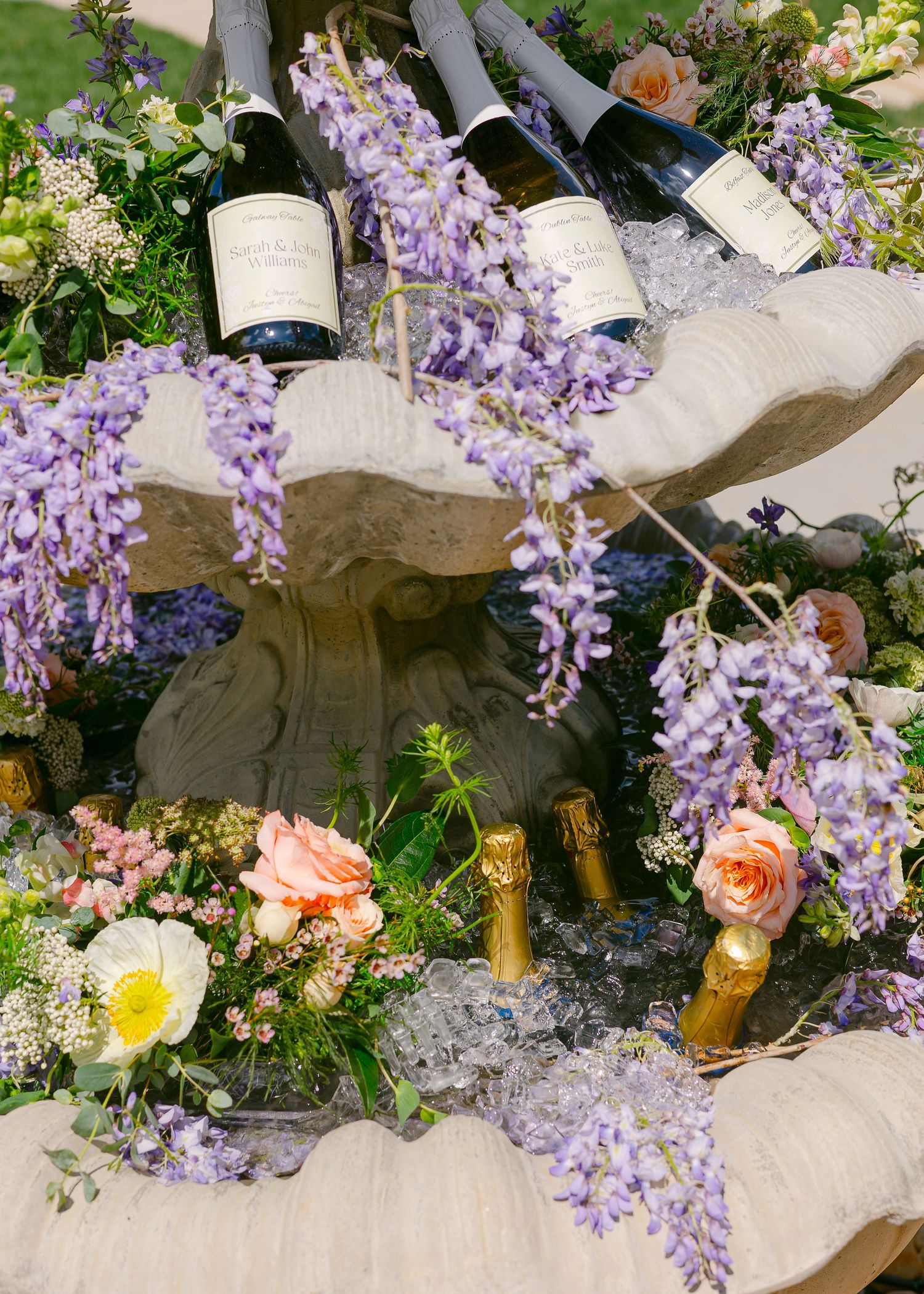 Kalli Hicks is a photographer based in Asheville, North Carolina, who tells wedding and elopement stories in the Southeastern US and Ireland