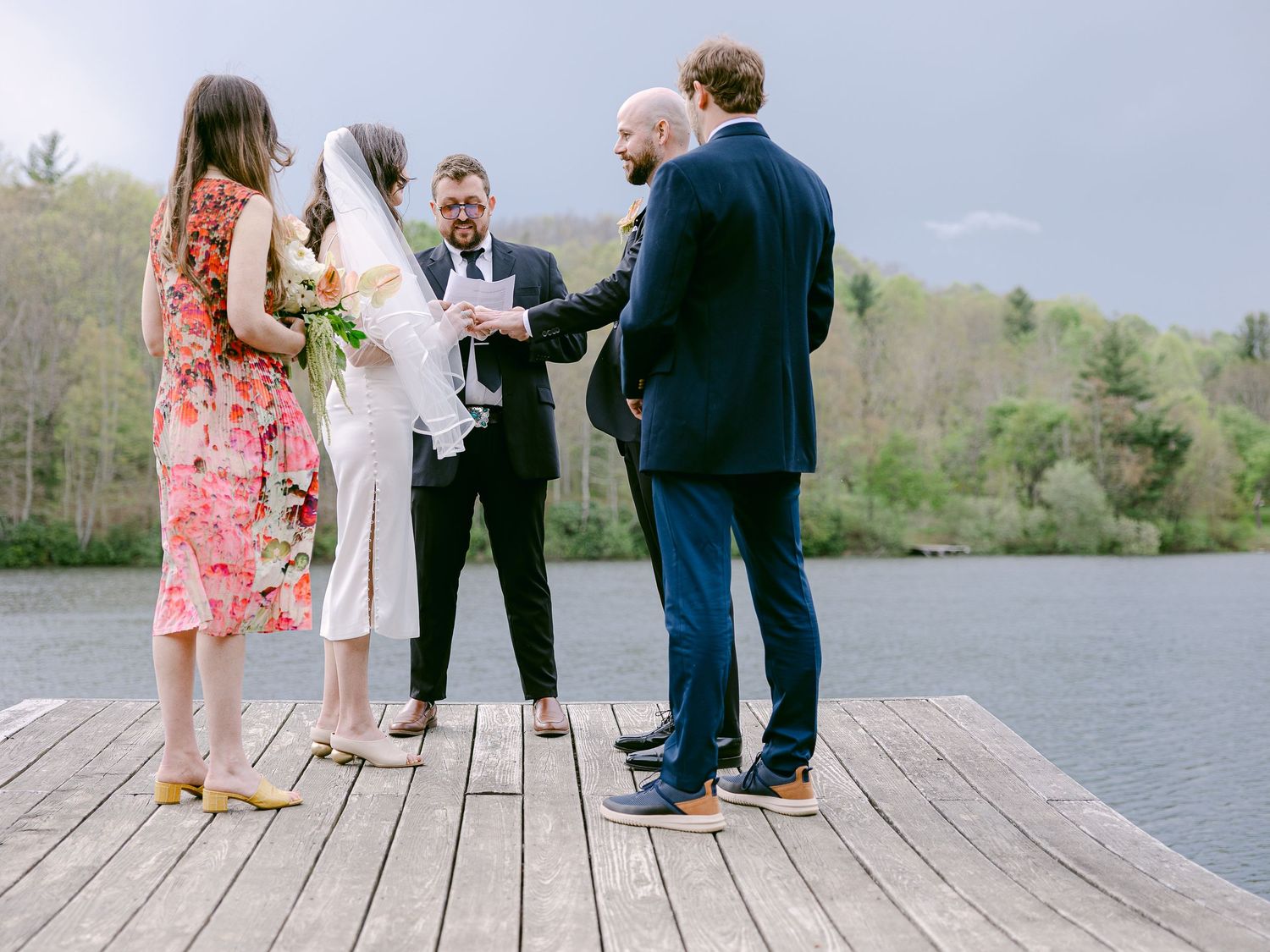 Kalli Hicks is a photographer based in Asheville, North Carolina, who tells wedding and elopement stories in the Southeastern US and Ireland
