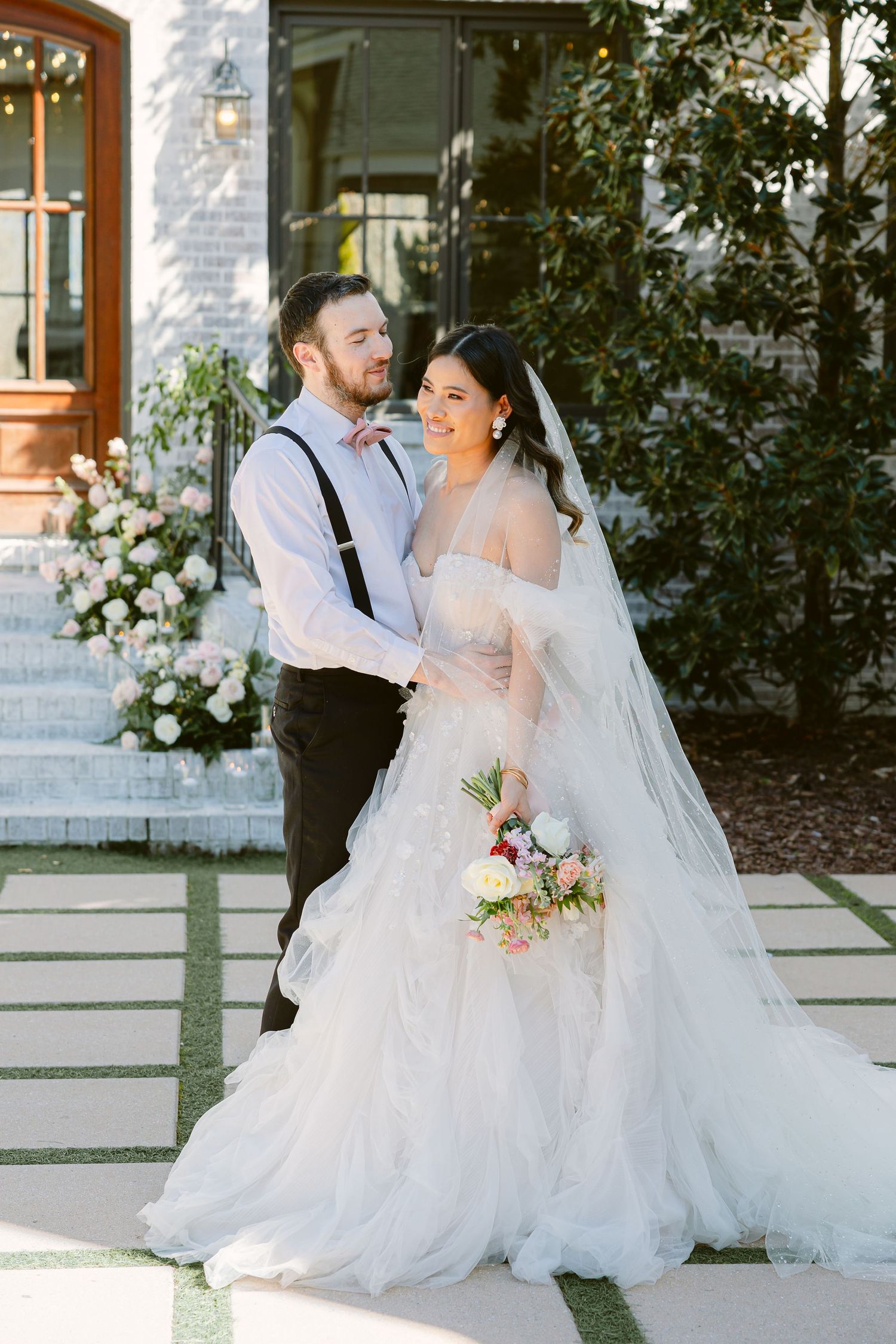 Photographer available in 2026 based in Asheville, North Carolina, who tell wedding and elopement stories in the Southeastern US and Ireland