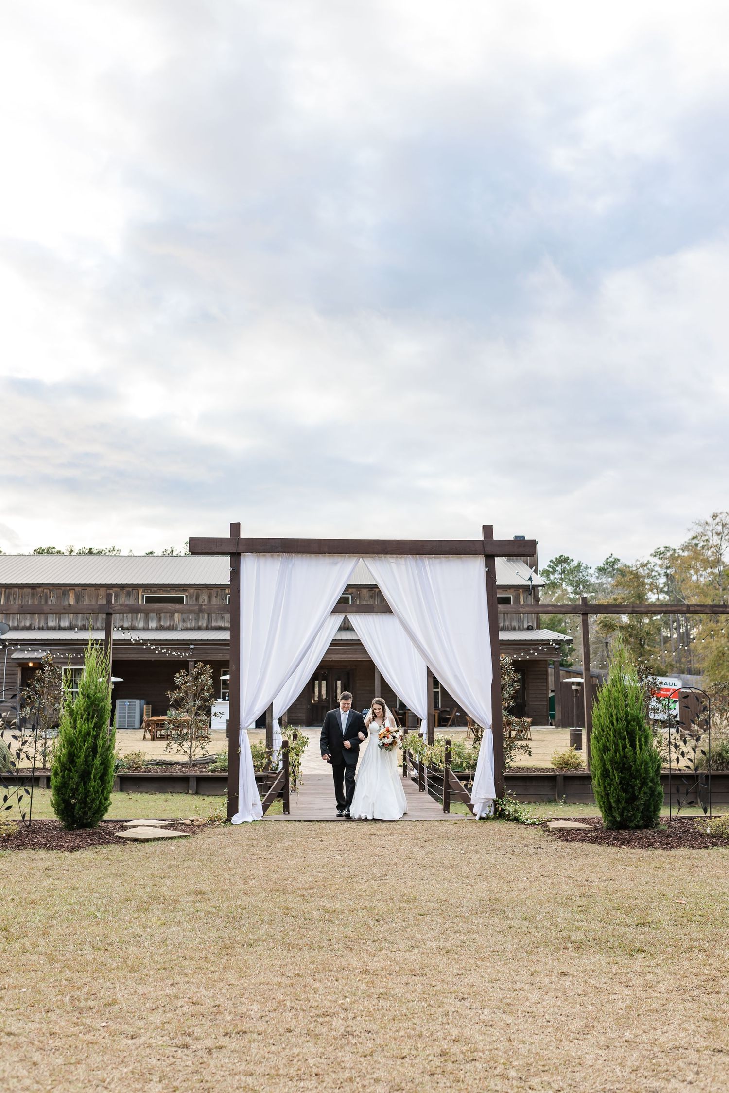 Izenstone Wedding in Spanish Fort Alabama Photographed by Grand Laurel Photography