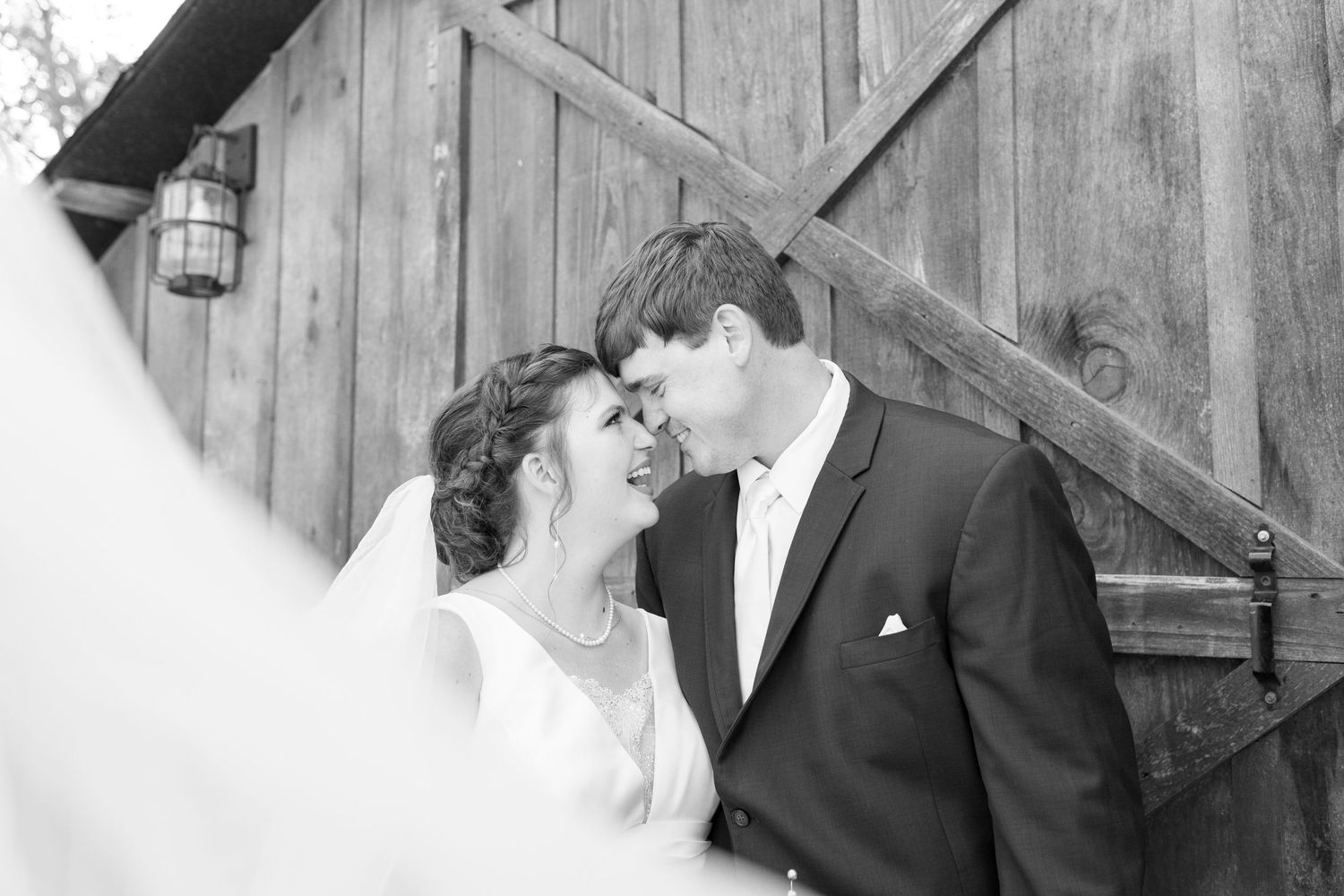 Circle B Lake Wedding Photographer Wilmer Alabama Grand Laurel Photography