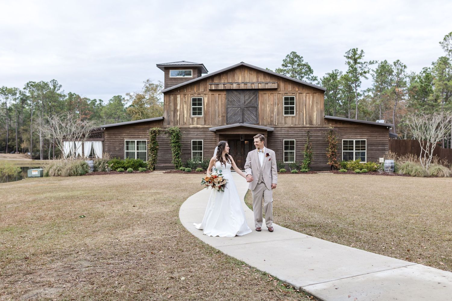 Izenstone Wedding in Spanish Fort Alabama Photographed by Grand Laurel Photography