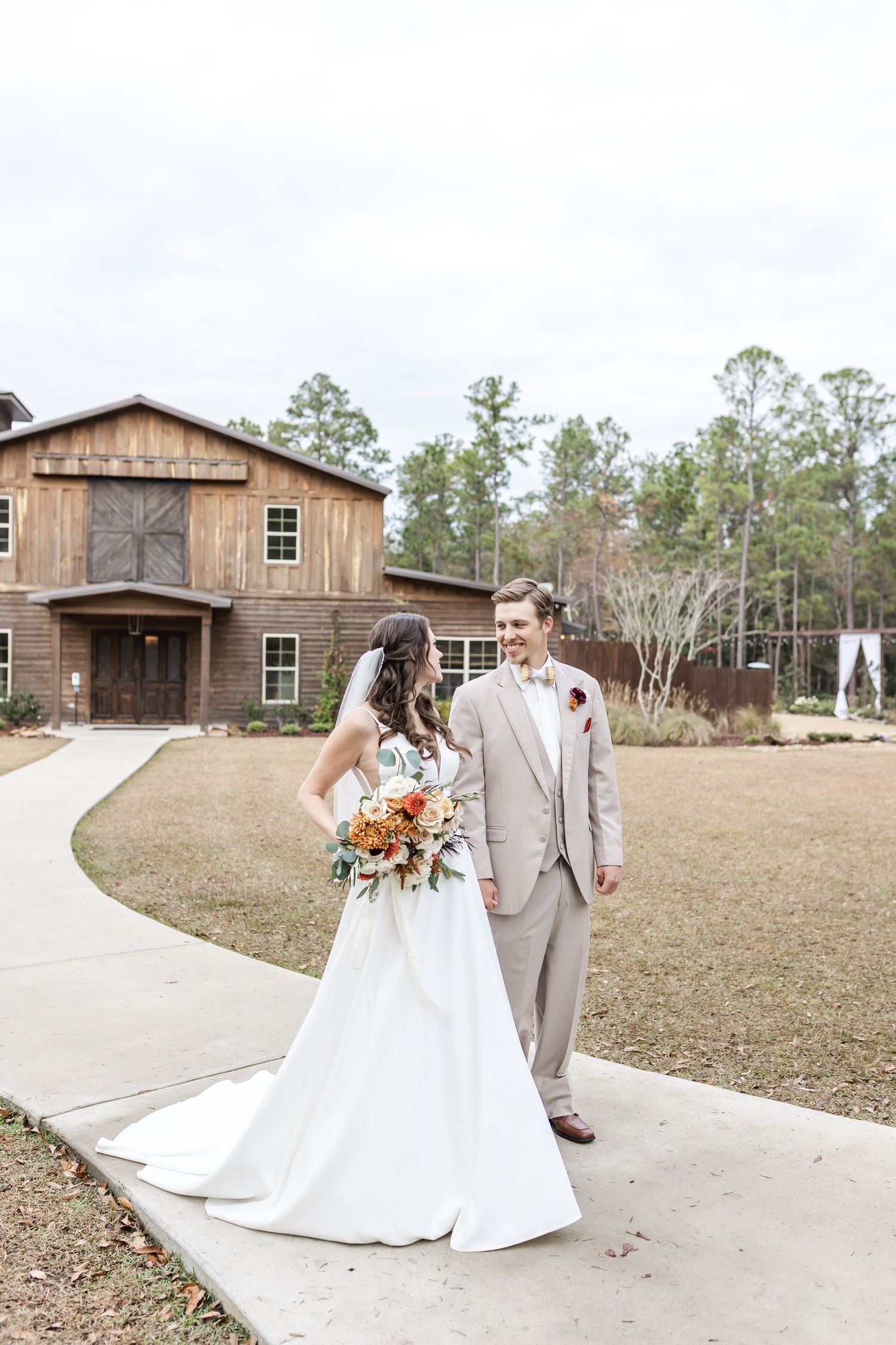 Izenstone Wedding in Spanish Fort Alabama Photographed by Grand Laurel Photography