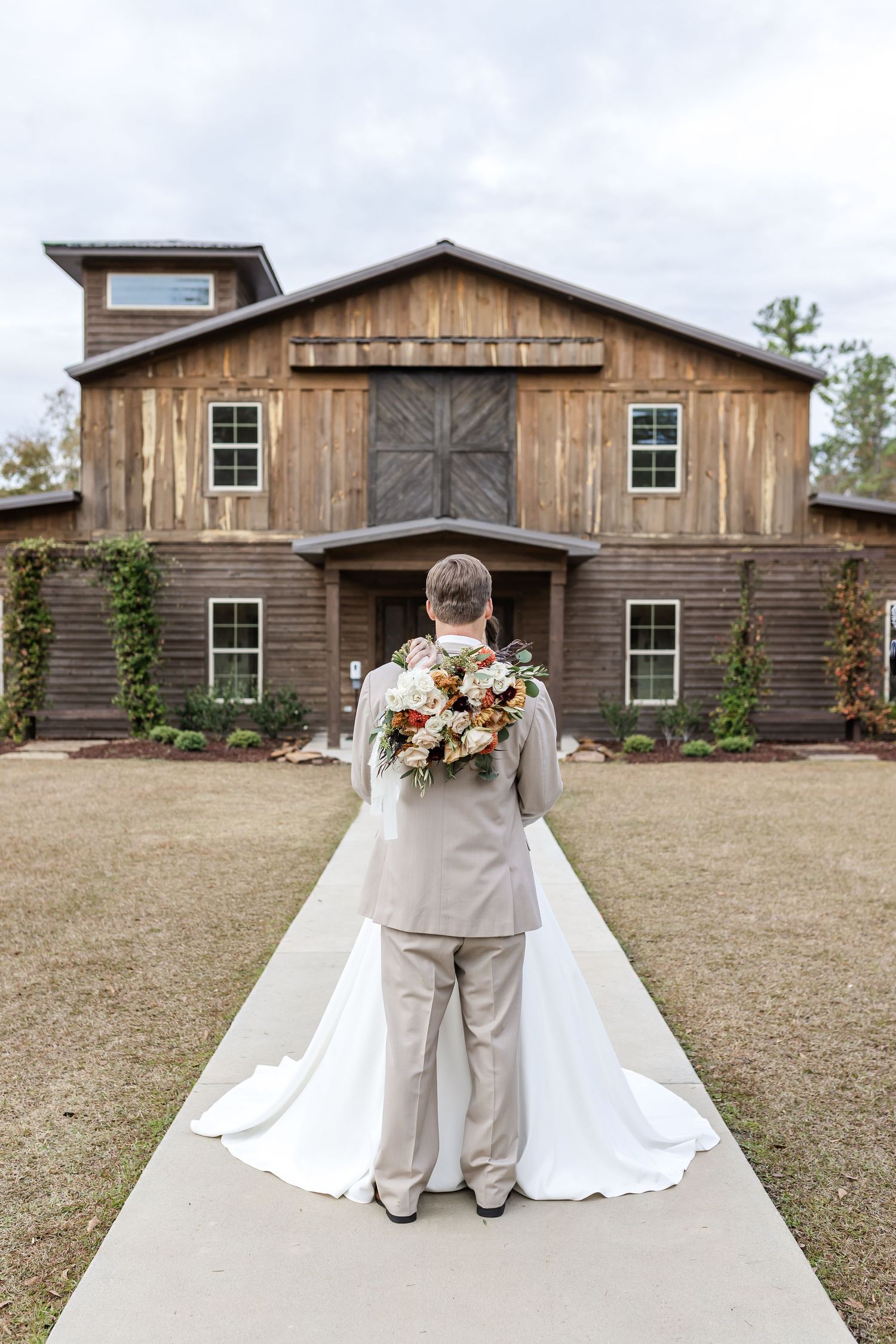 Izenstone Wedding in Spanish Fort Alabama Photographed by Grand Laurel Photography