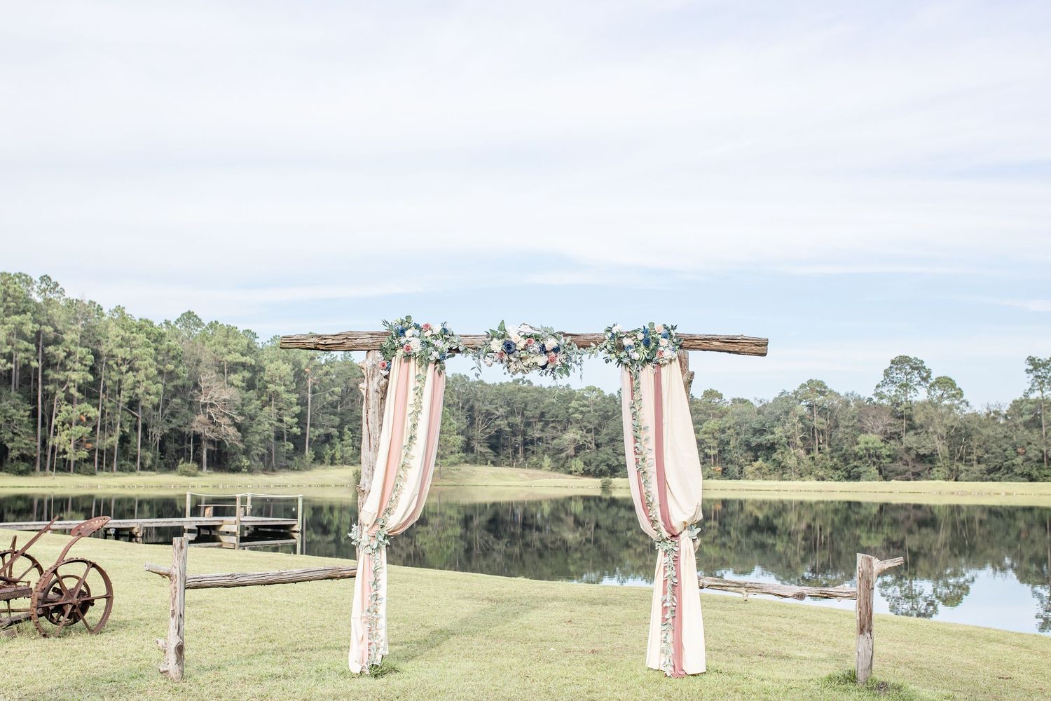 Circle B Lake Wedding Photographer Wilmer Alabama Grand Laurel Photography