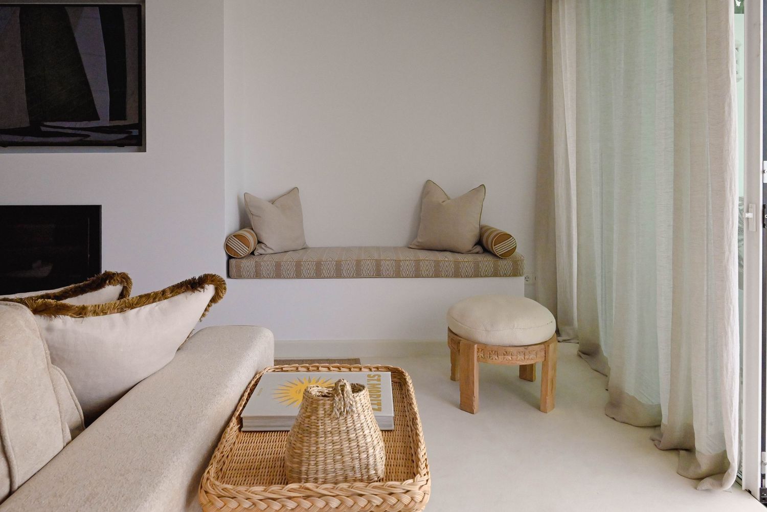 A refined visual approach that transforms real estate into powerful, elegant stories of lifestyle and sophistication.