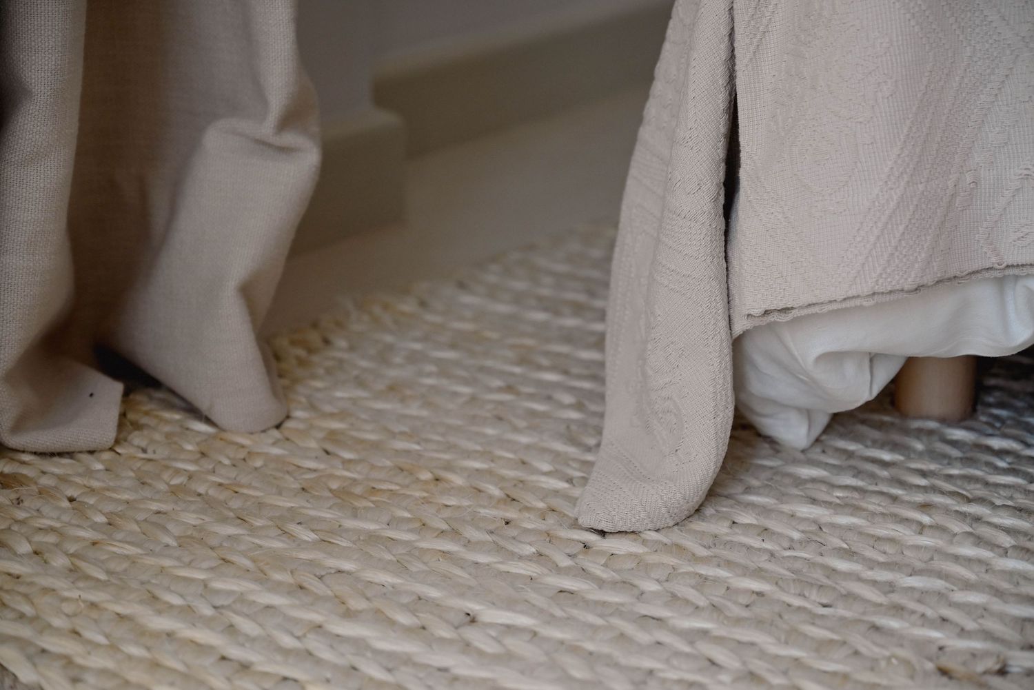 High-end editorial visuals capturing mood, texture, and the elegance of contemporary lifestyle.