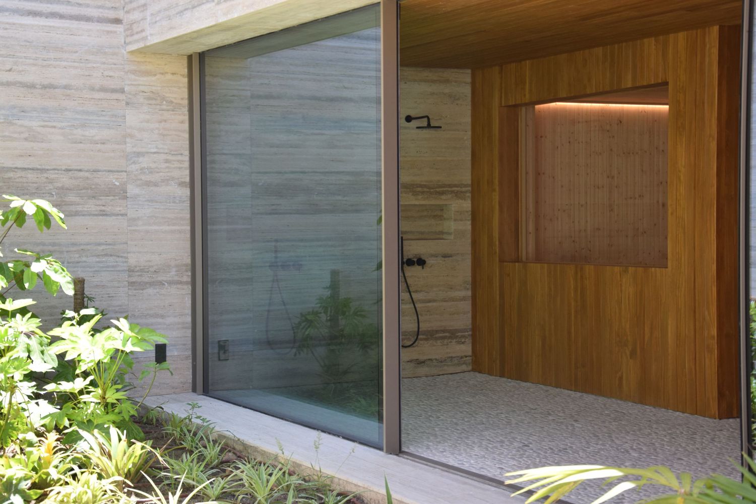 Through elegant photography, each property reveals its unique atmosphere, beauty, and architectural harmony.