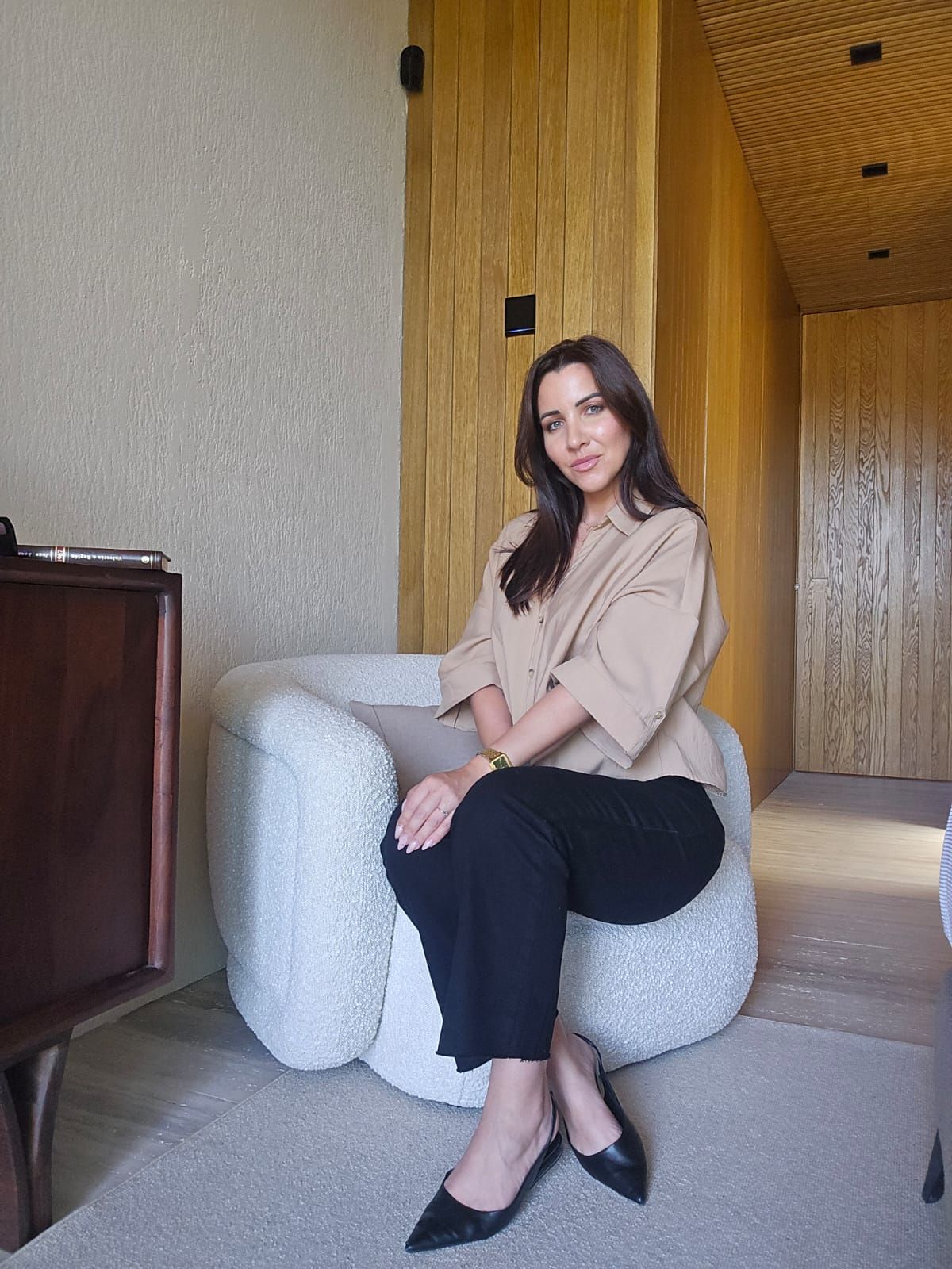 Vanessa, luxury photographer Costa del Sol, real estate and fashion photography.