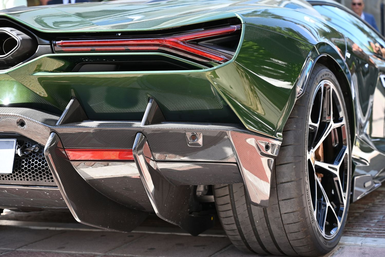 Reflections on the bodywork highlight its sculptural curves and Italian design.