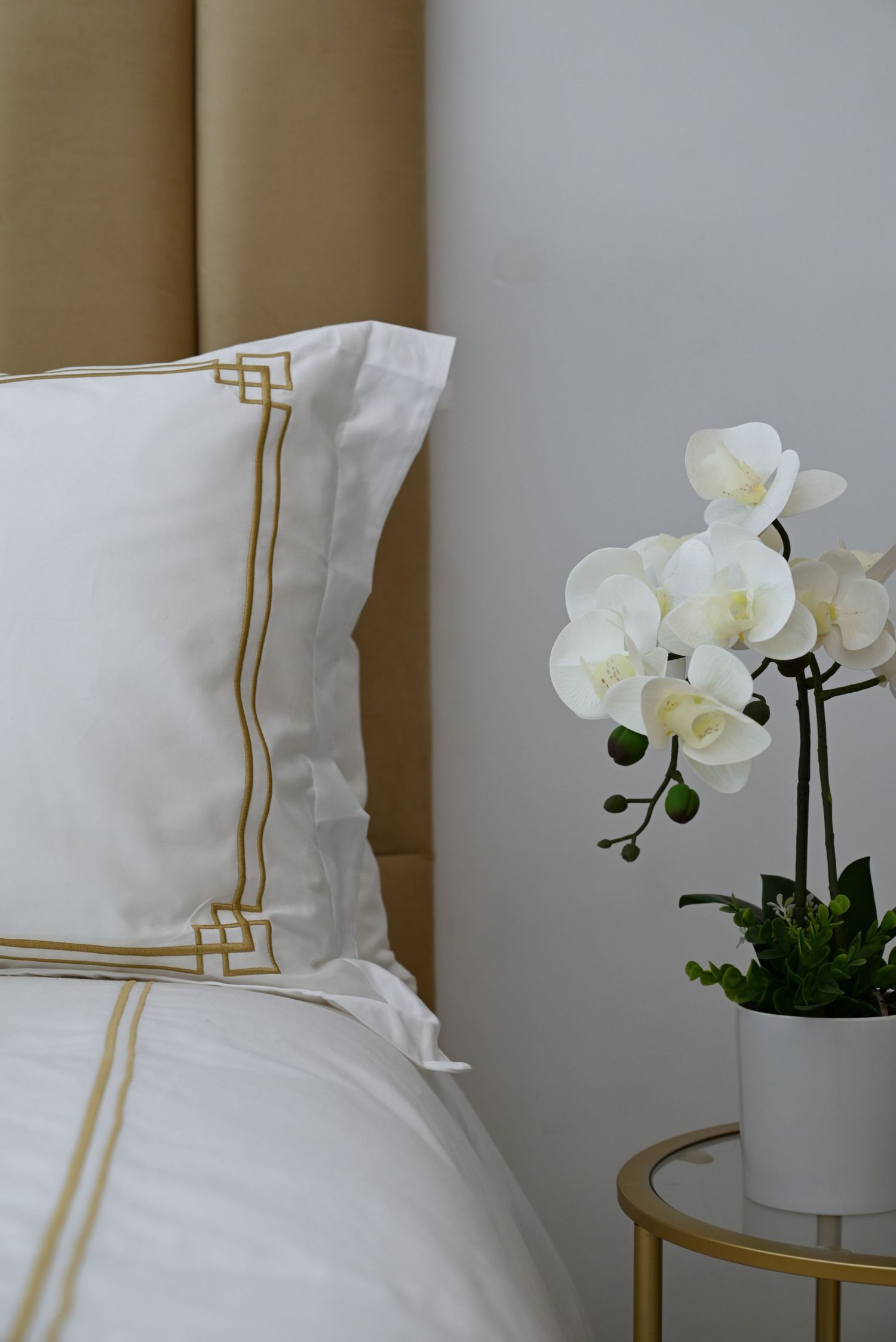 Luxury brand photography on the Costa del Sol, showcasing identity, refined aesthetics, and powerful visual storytelling.