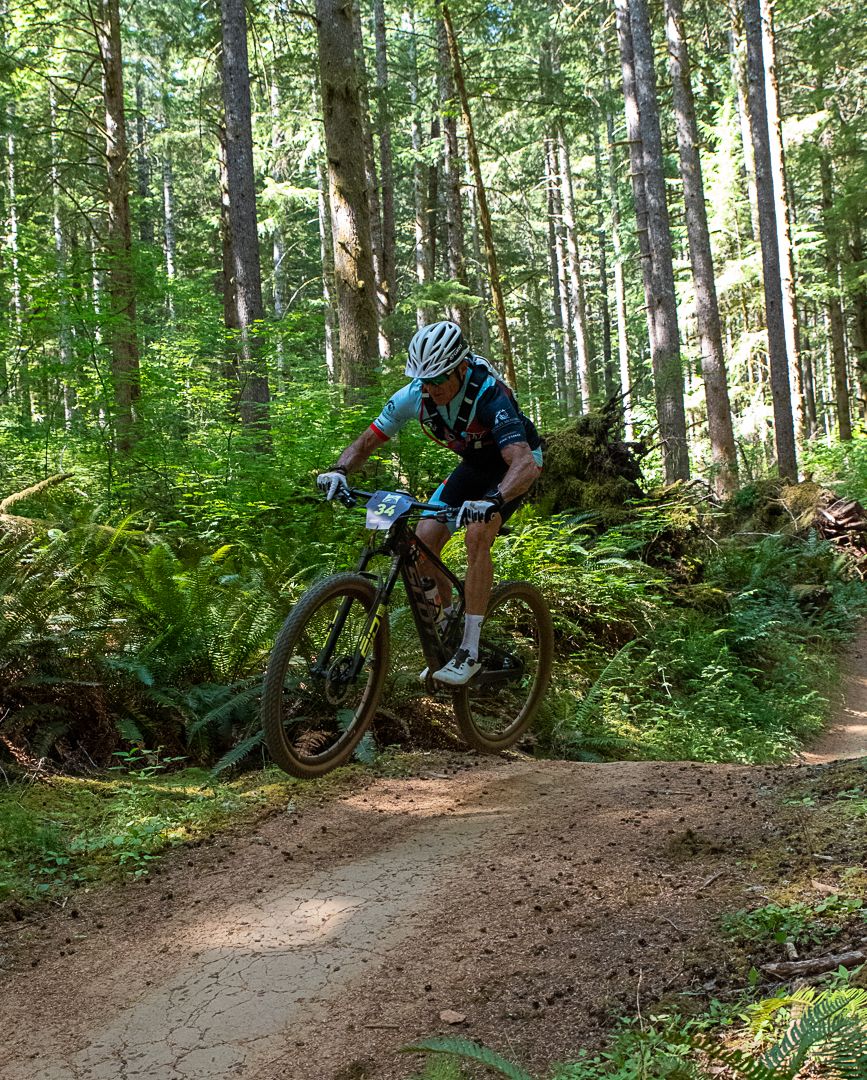 Mountain bike race photo during the Oregon 6hr hosted by Mudslinger events of Monroe Oregon.