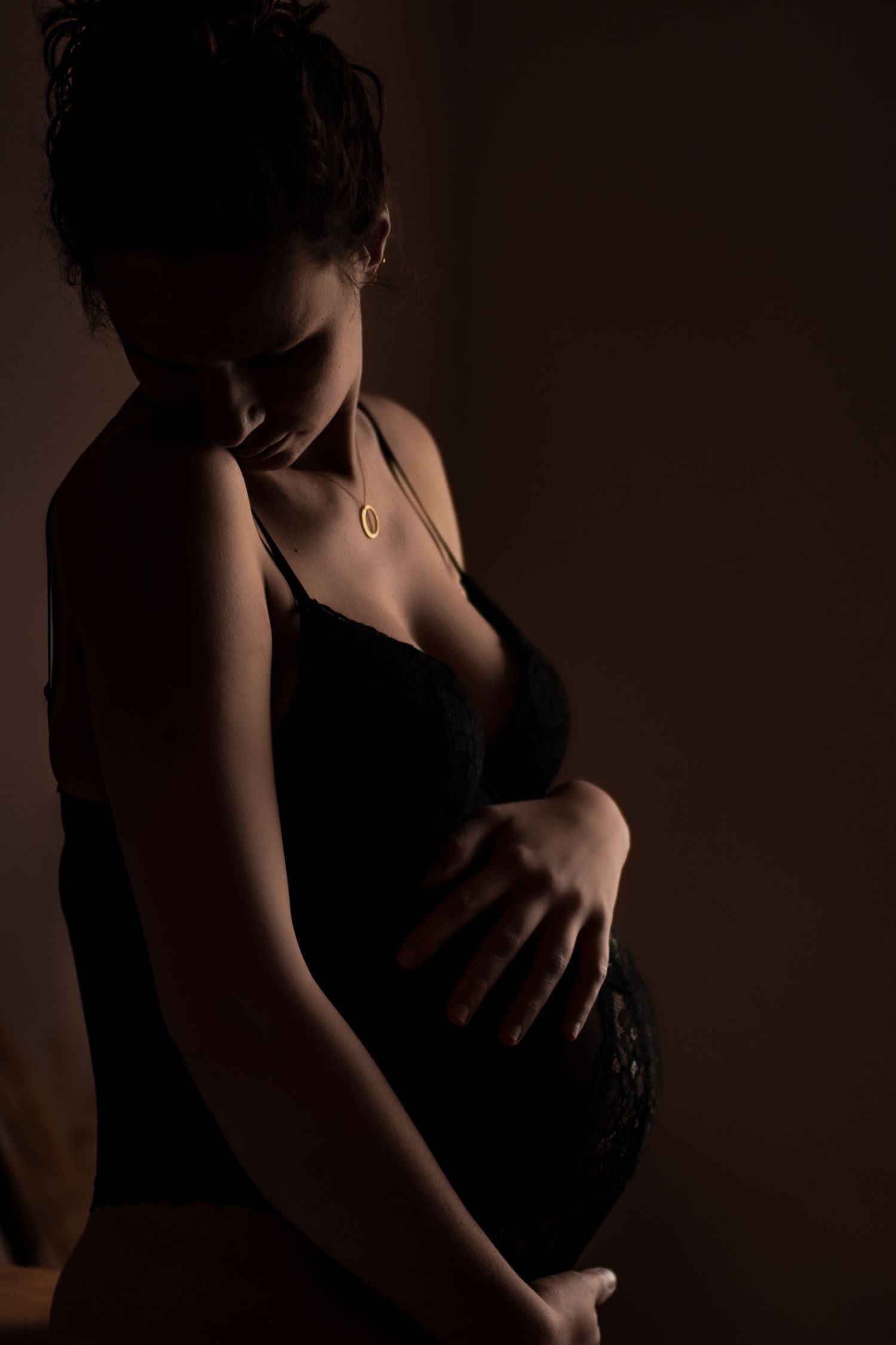 Séance grossesse intimiste, Shooting grossesse à Lyon
