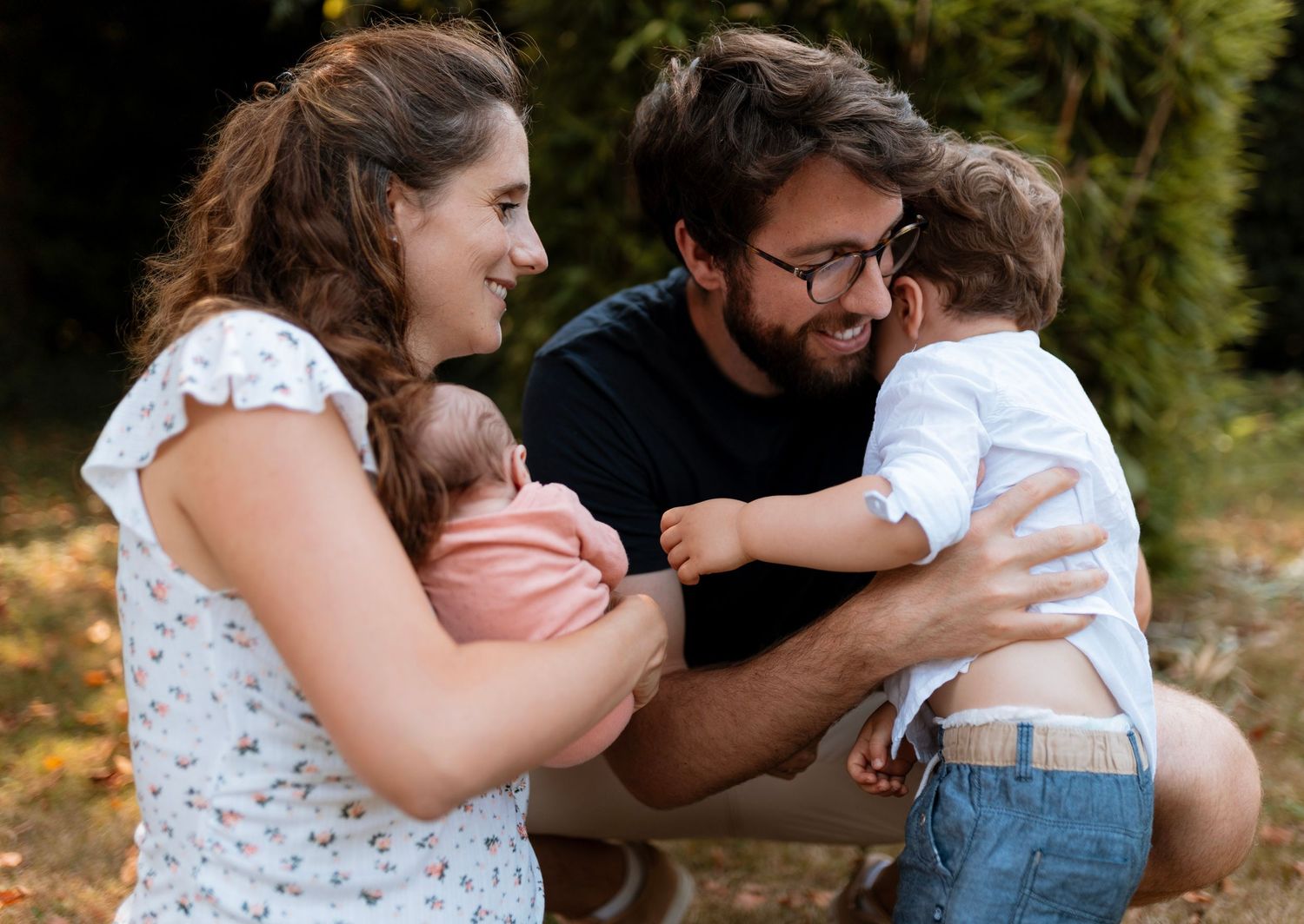 Une famille avec deux enfants
Shooting naissance dans le Beaujolais
