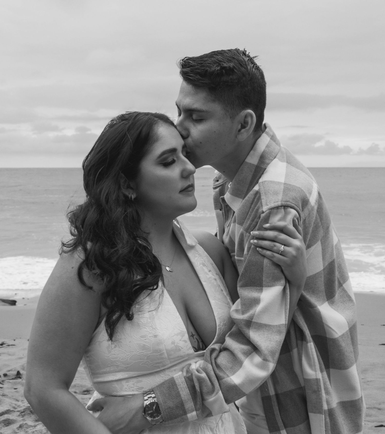 From playful beach sessions to intimate mountain views—let’s make your engagement photos as unforgettable as your love in California.