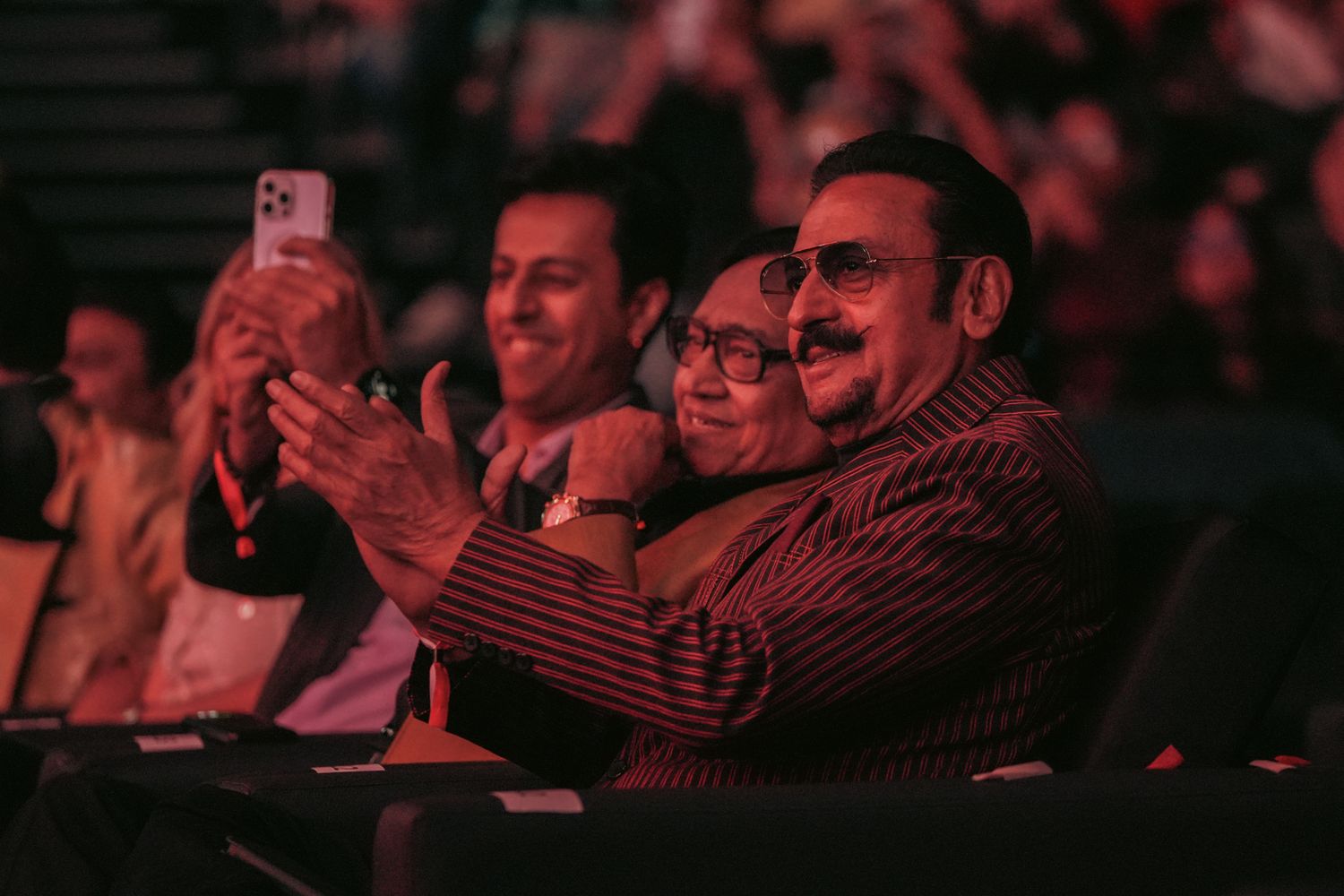 Sono nigem's Father and few more bollywood actors spot in one frame