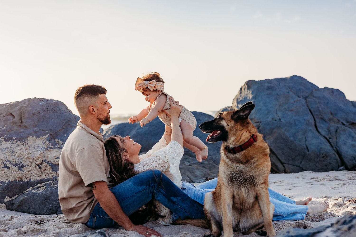 Relaxed beach session with mum, dad, baby, and dogs in natural setting – South Australian coast