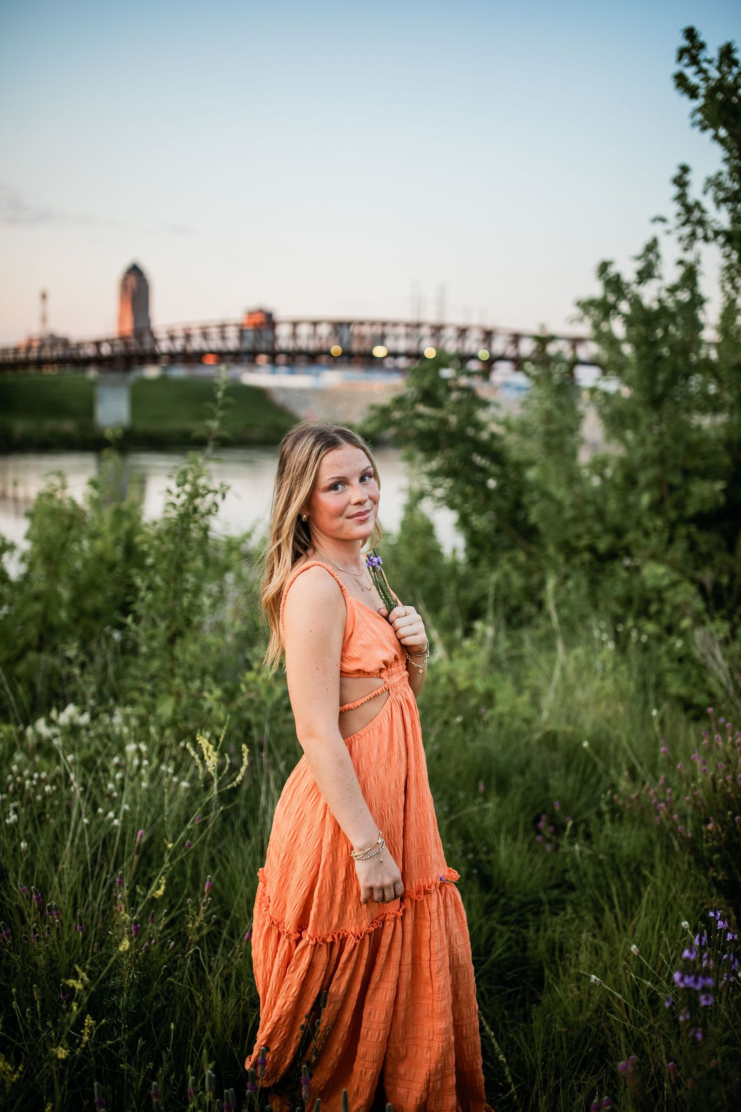 Bold girls senior photography in Des Moines Iowa