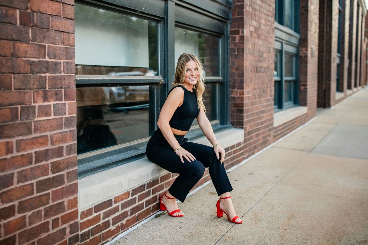 Bold girls senior photography in Des Moines Iowa